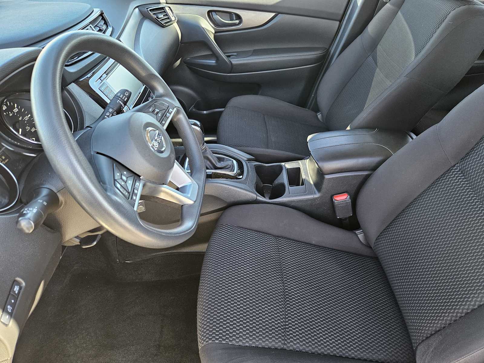 Thumbnail: 2020 Nissan Rogue Sport - 12