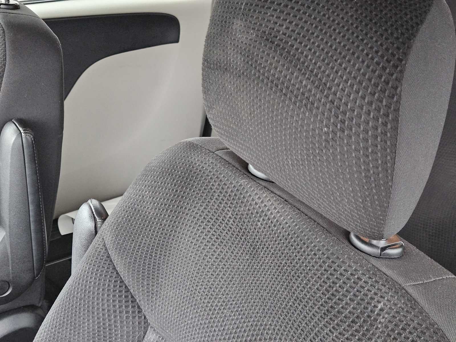 Thumbnail: 2019 Dodge Grand Caravan - 15