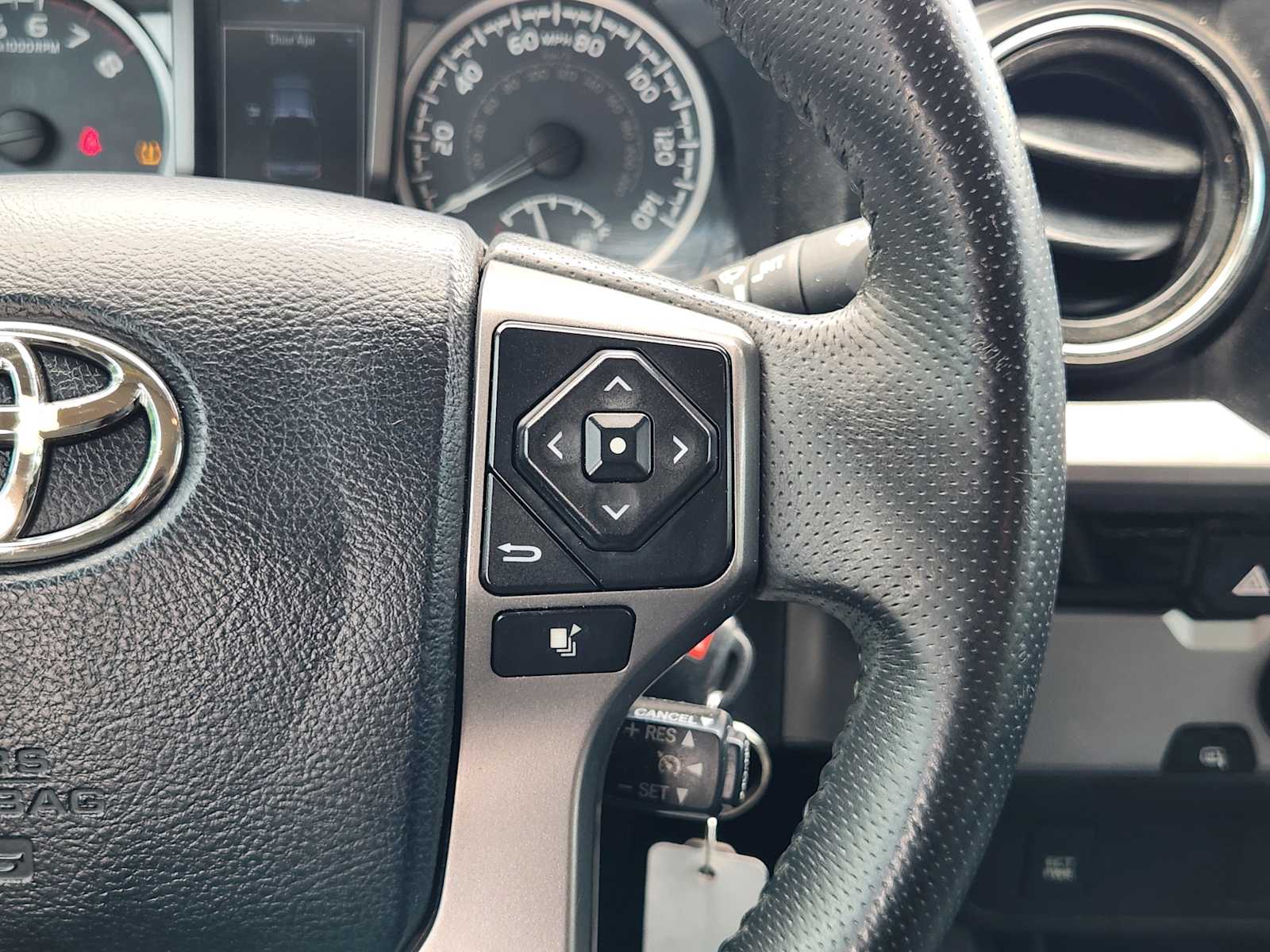 Thumbnail: 2016 Toyota Tacoma - 26