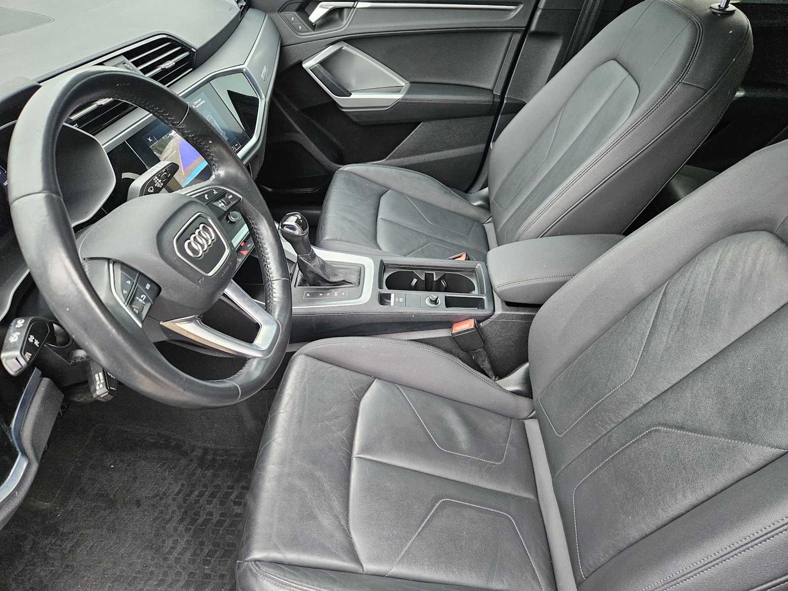 Thumbnail: 2020 Audi Q3 - 13