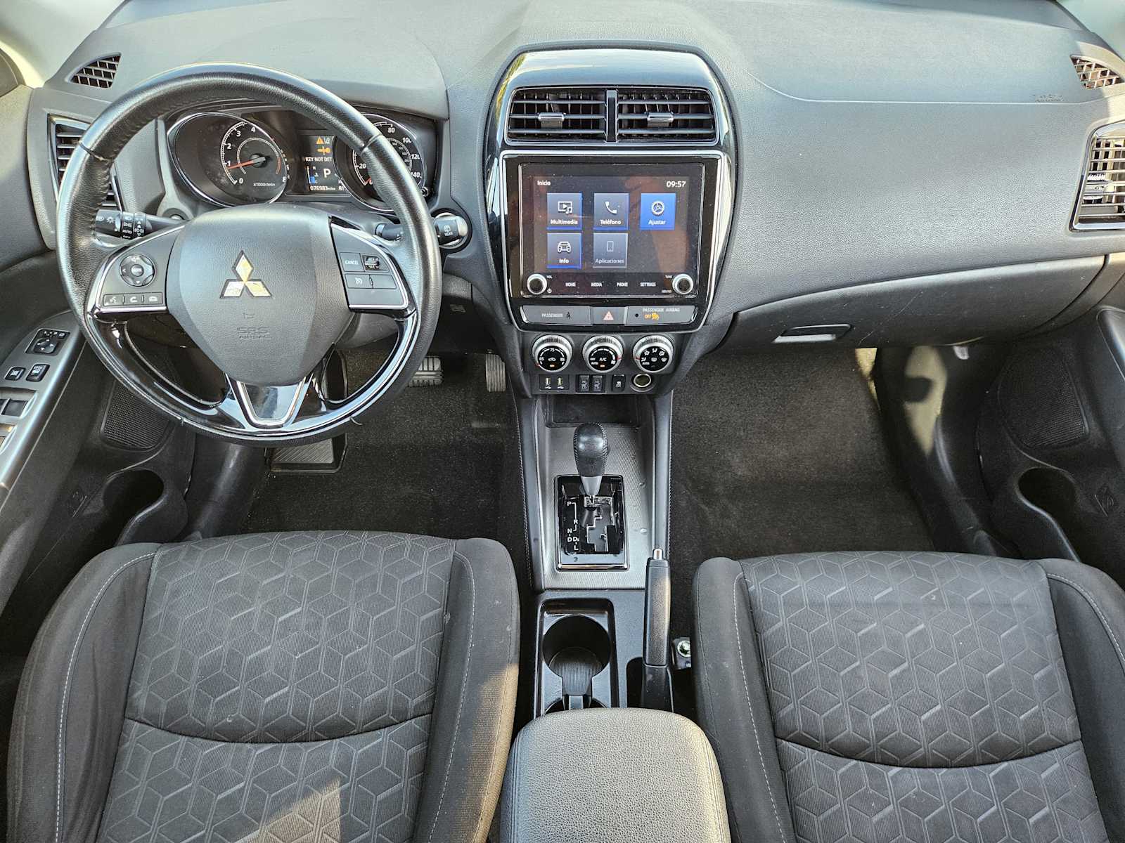 Thumbnail: 2021 Mitsubishi Outlander Sport - 24