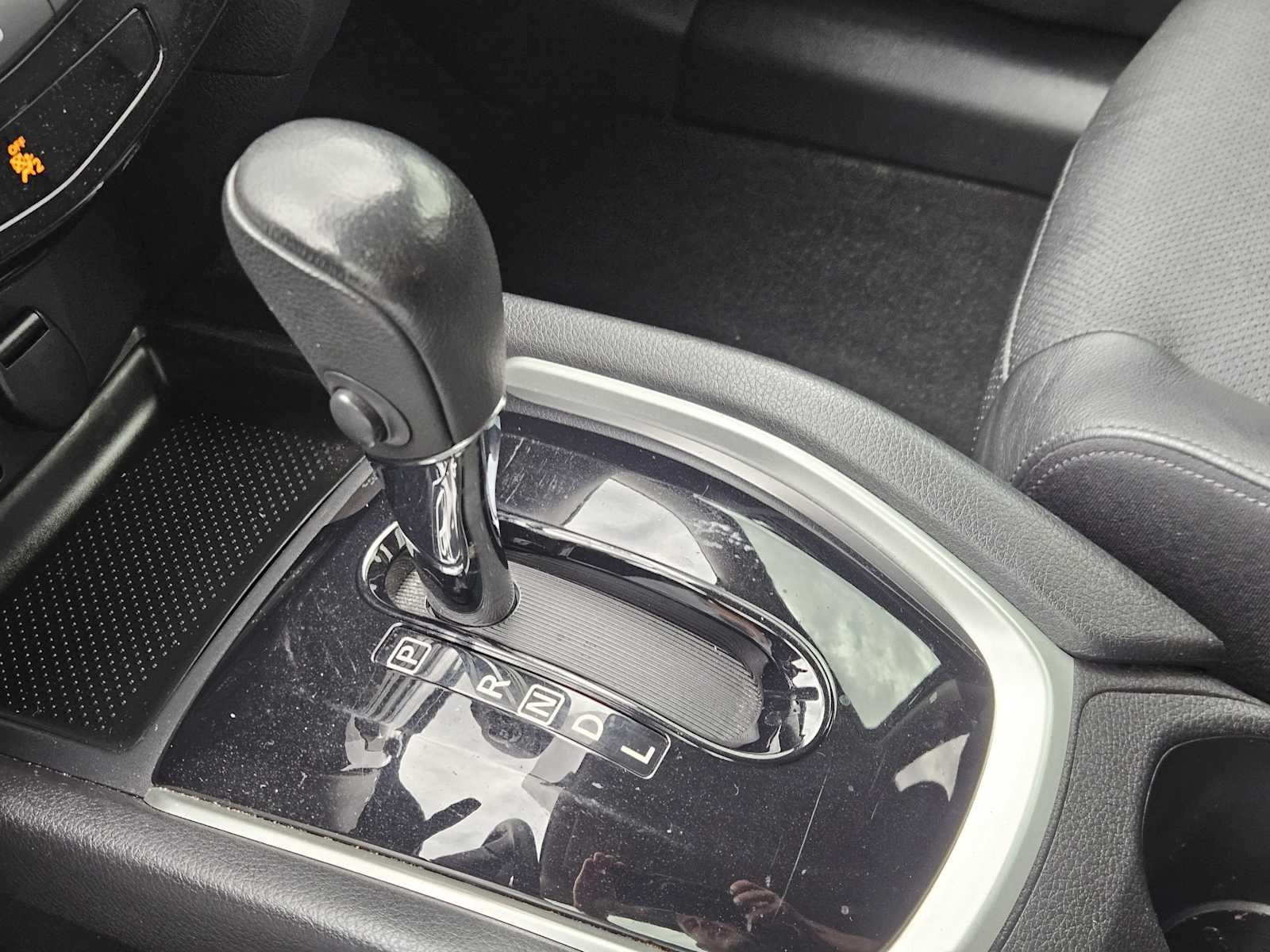 2014 Nissan Rogue SL 20