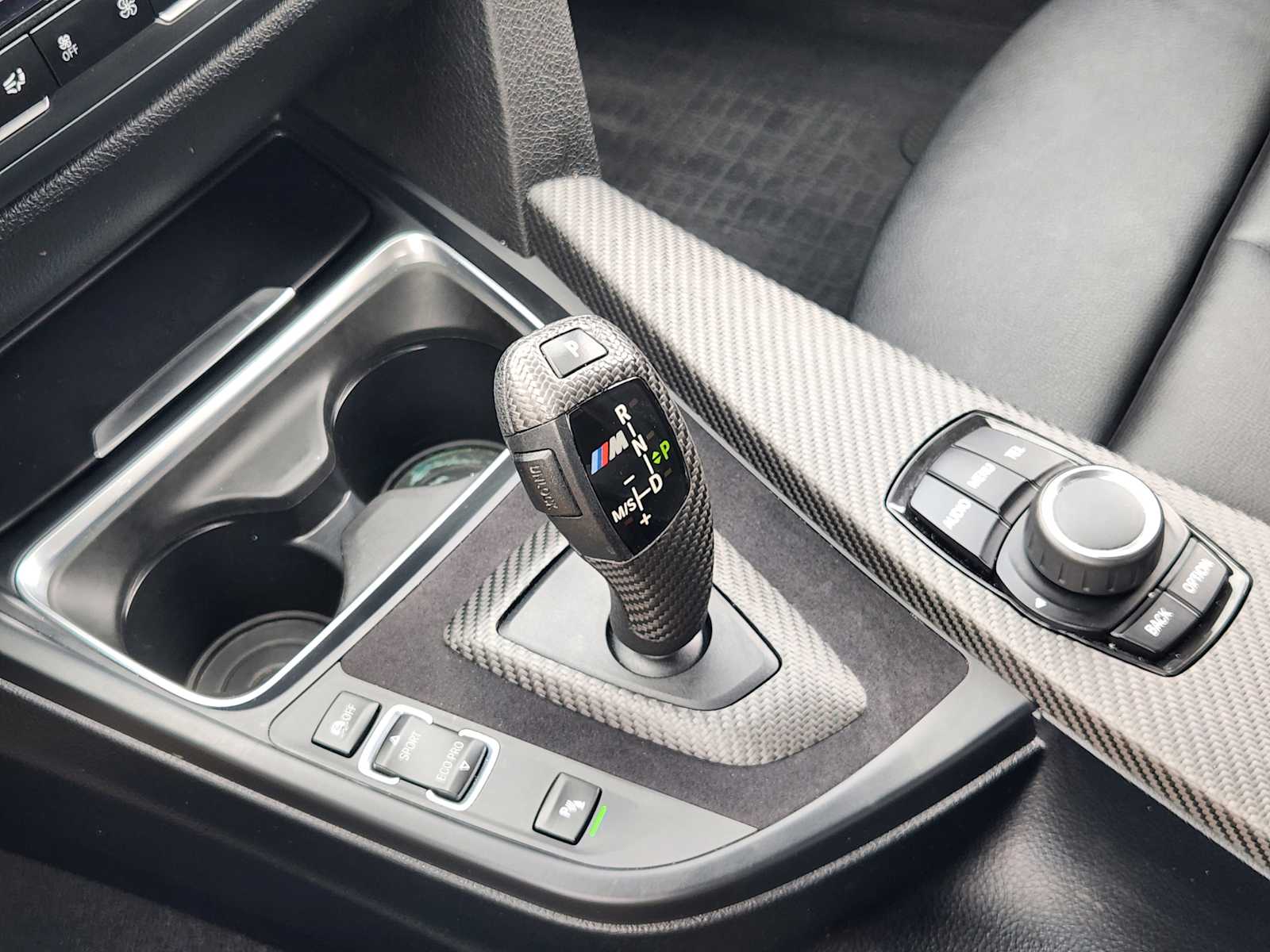 Thumbnail: 2015 BMW 3 Series - 20