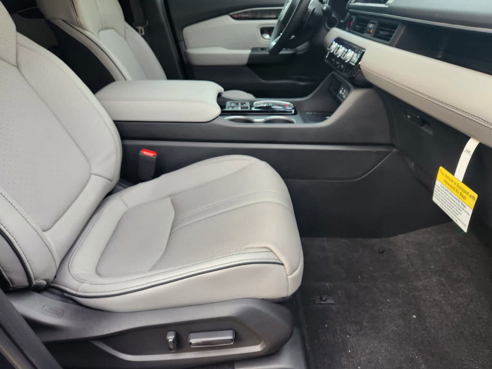 Thumbnail: 2025 Honda Pilot - 9
