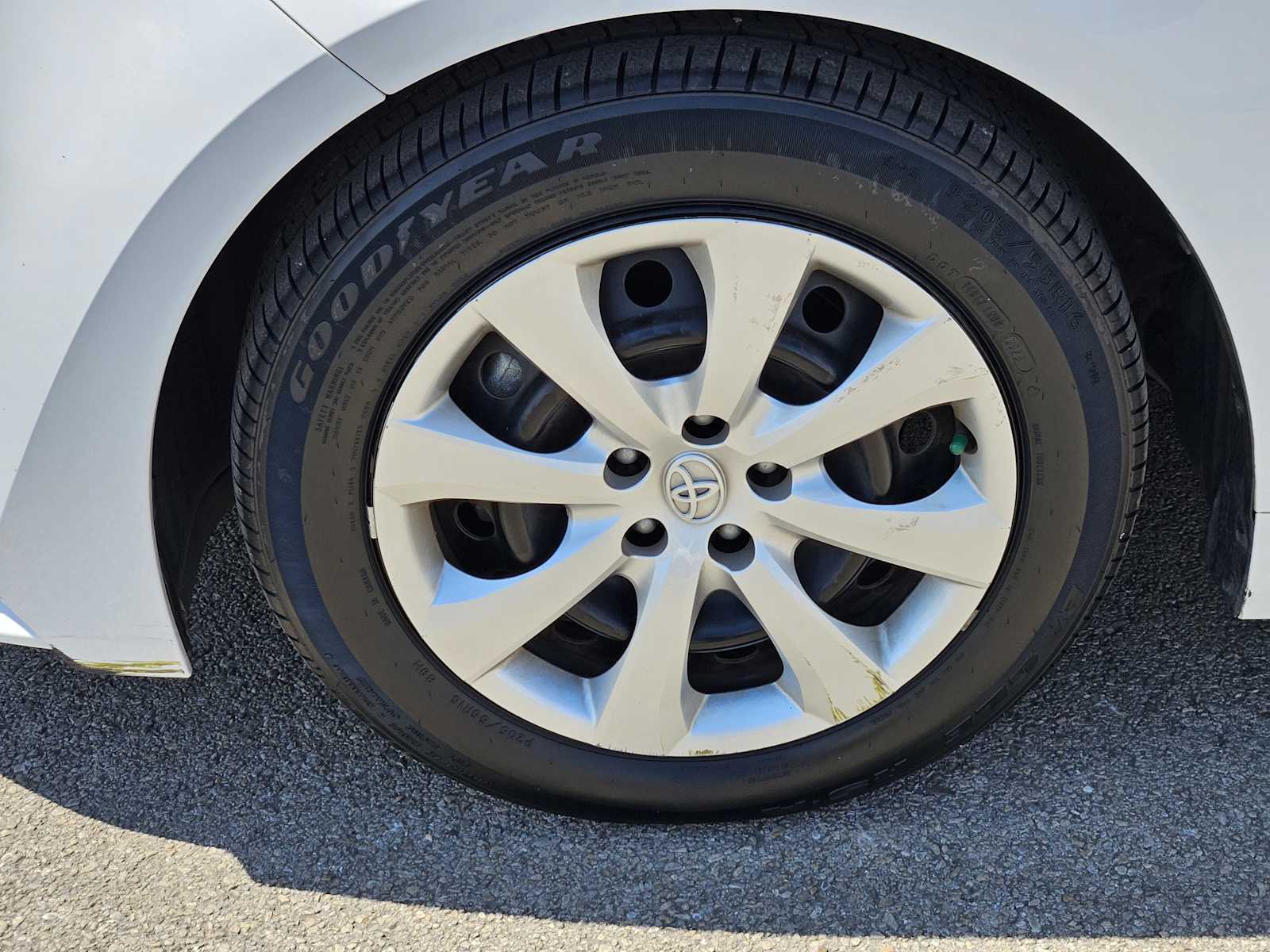 Thumbnail: 2024 Toyota Corolla - 9