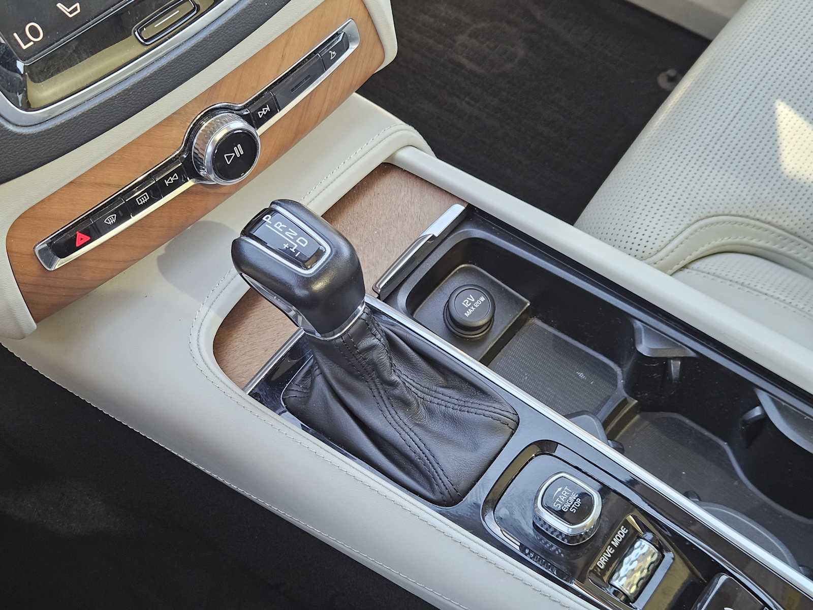 Thumbnail: 2019 Volvo XC90 - 20