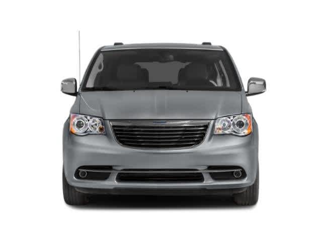 Thumbnail: 2015 Chrysler Town & Country - 6