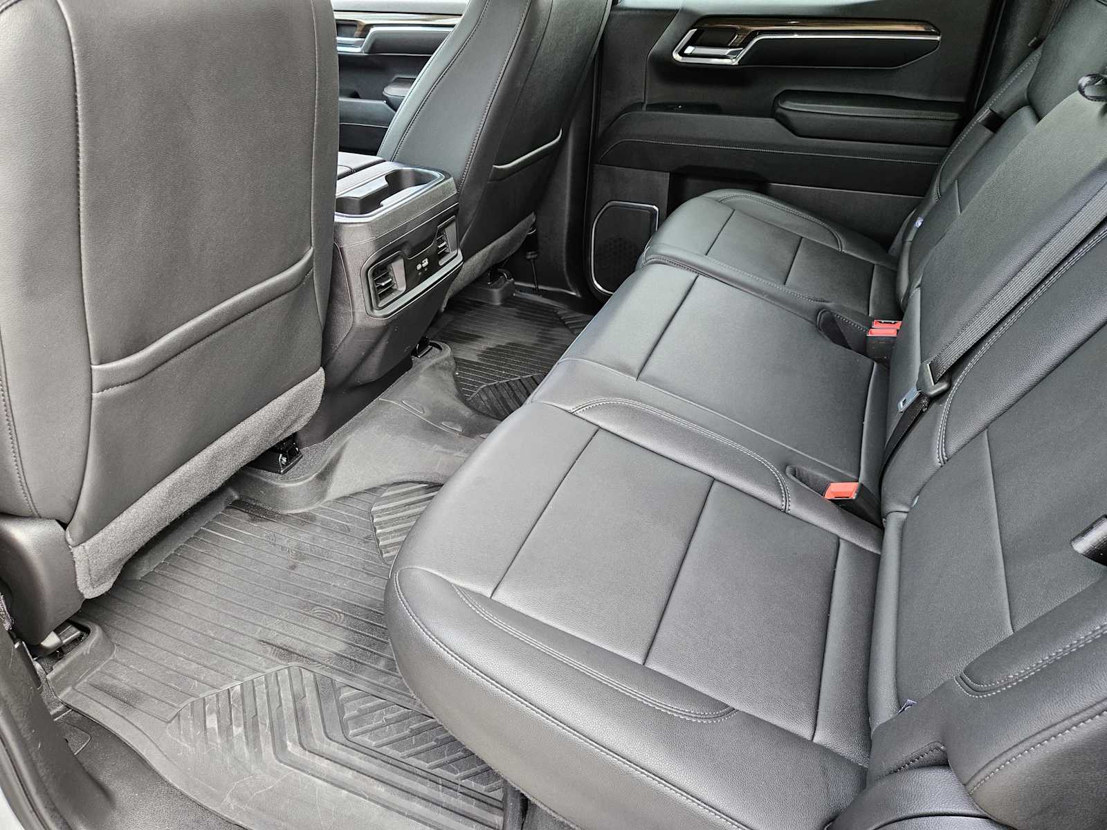 Thumbnail: 2024 Chevrolet Silverado 1500 - 28