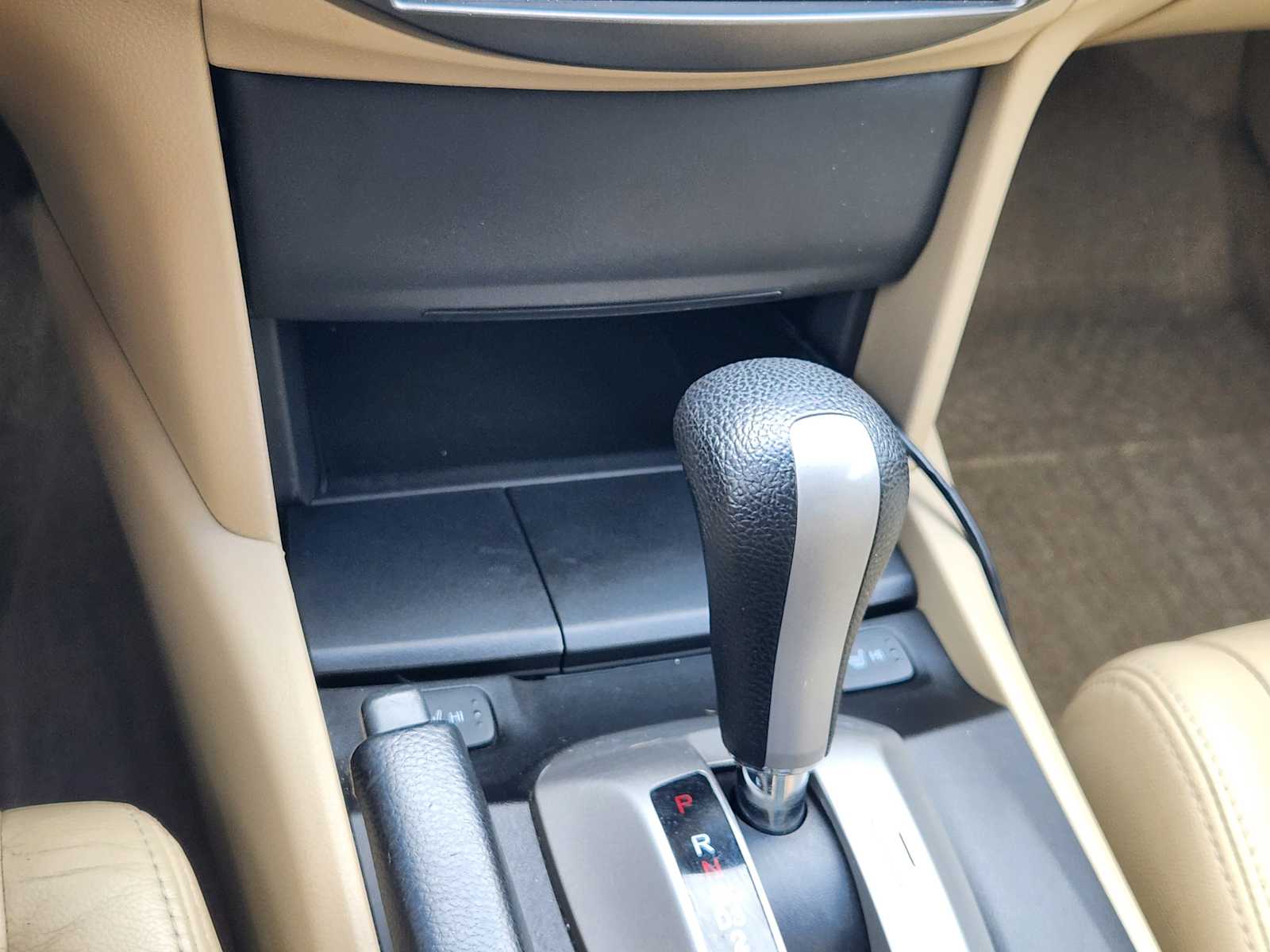 Thumbnail: 2010 Honda Accord - 18