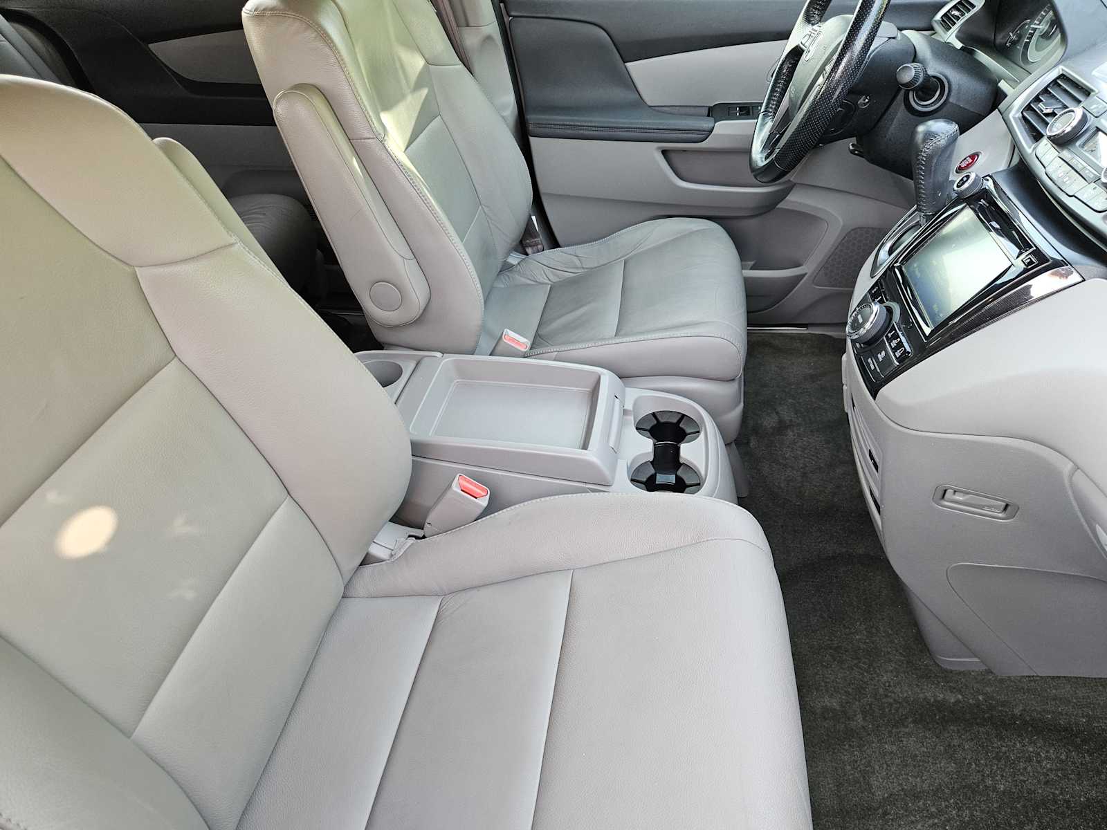 Thumbnail: 2015 Honda Odyssey - 14