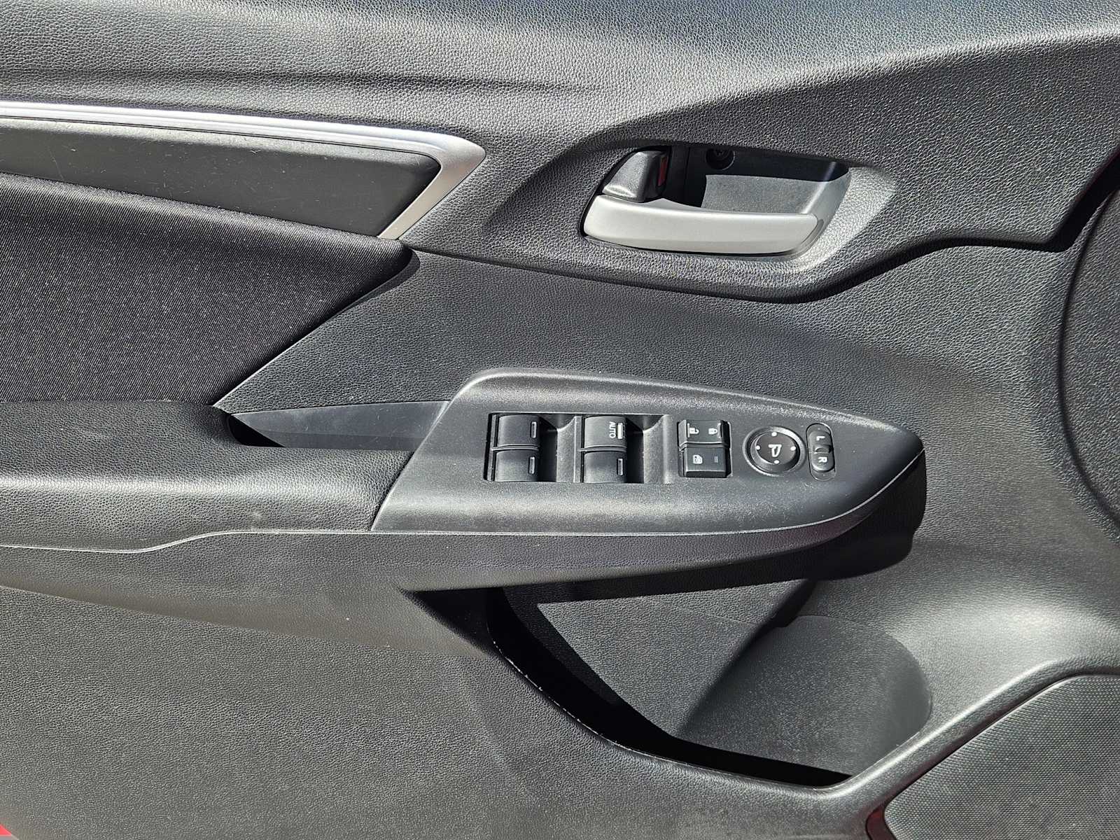 Thumbnail: 2015 Honda Fit - 20