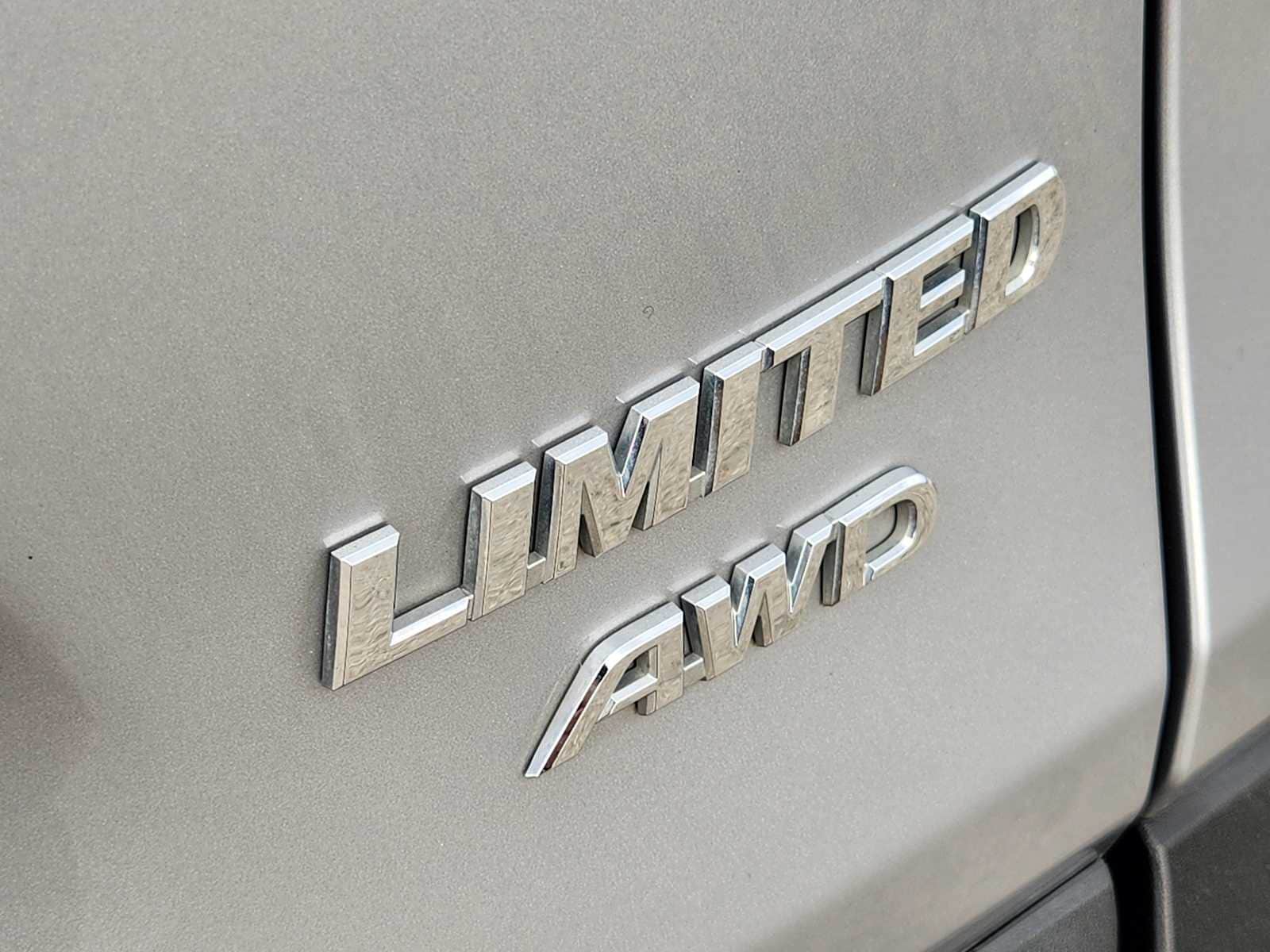 Thumbnail: 2019 Toyota RAV4 - 11