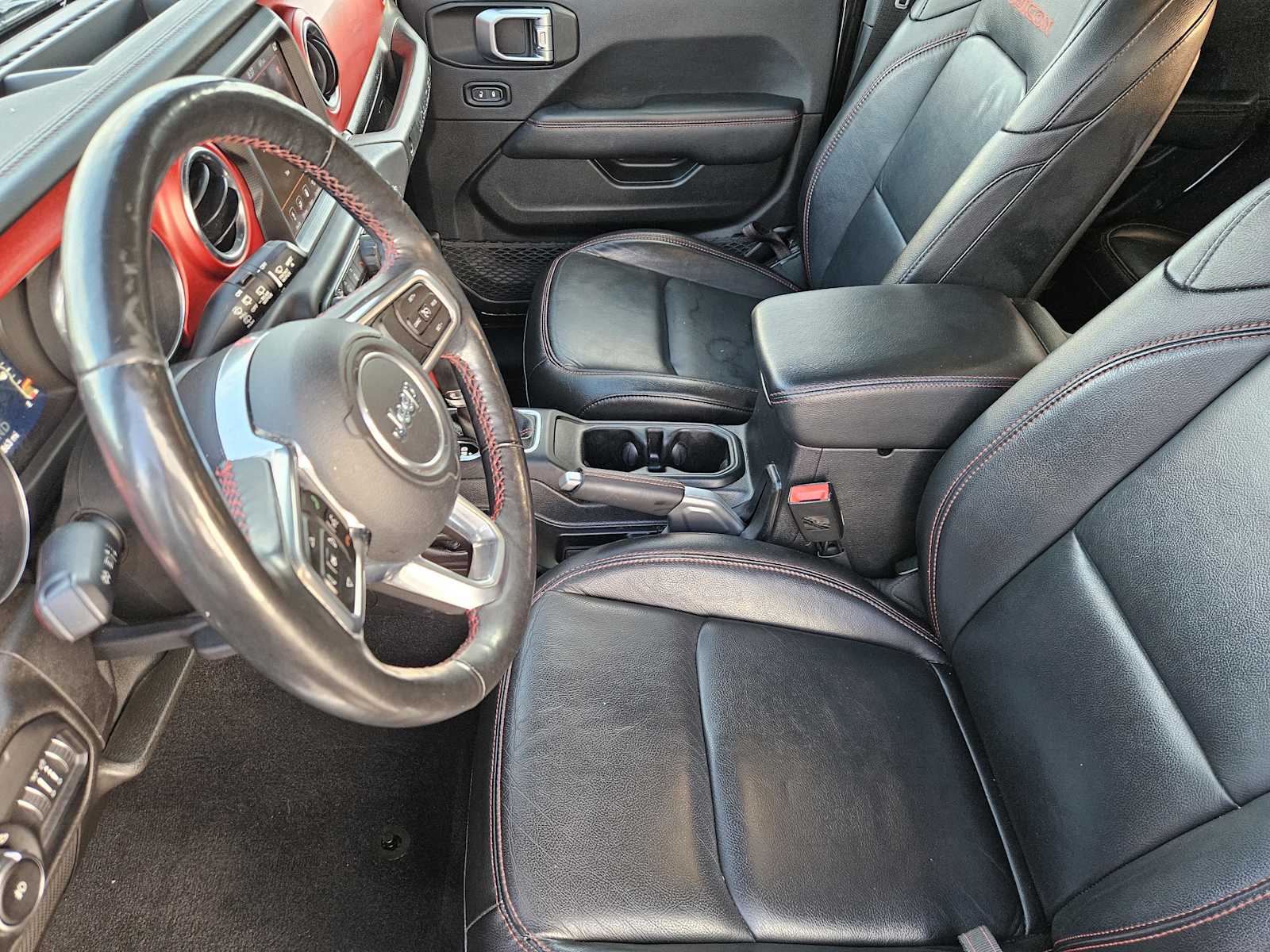 Thumbnail: 2019 Jeep Wrangler - 13