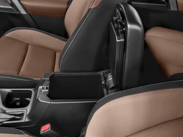 Thumbnail: 2017 Toyota RAV4 - 15