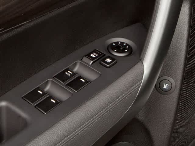 Thumbnail: 2011 Kia Sorento - 19