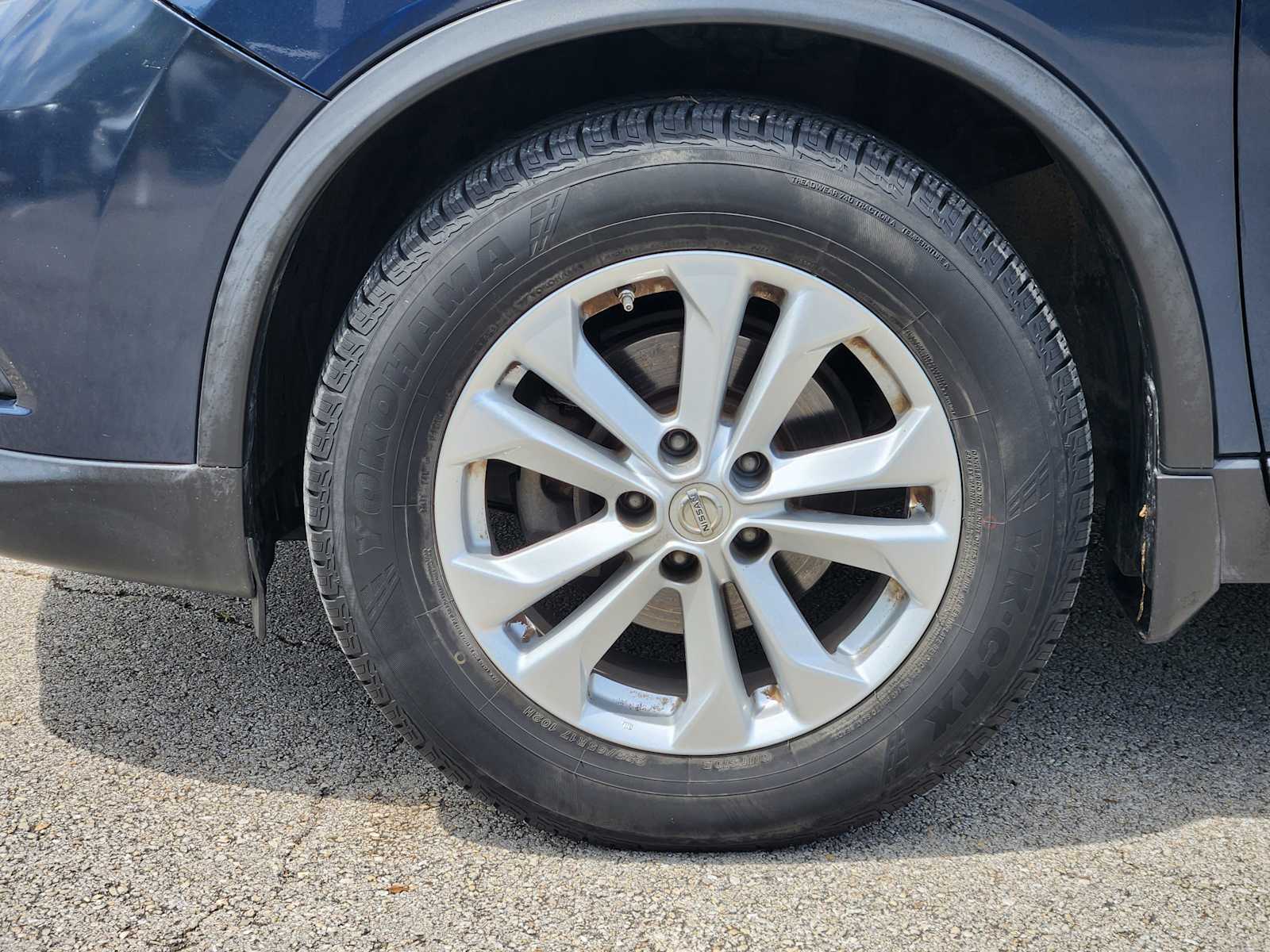 Thumbnail: 2016 Nissan Rogue - 9