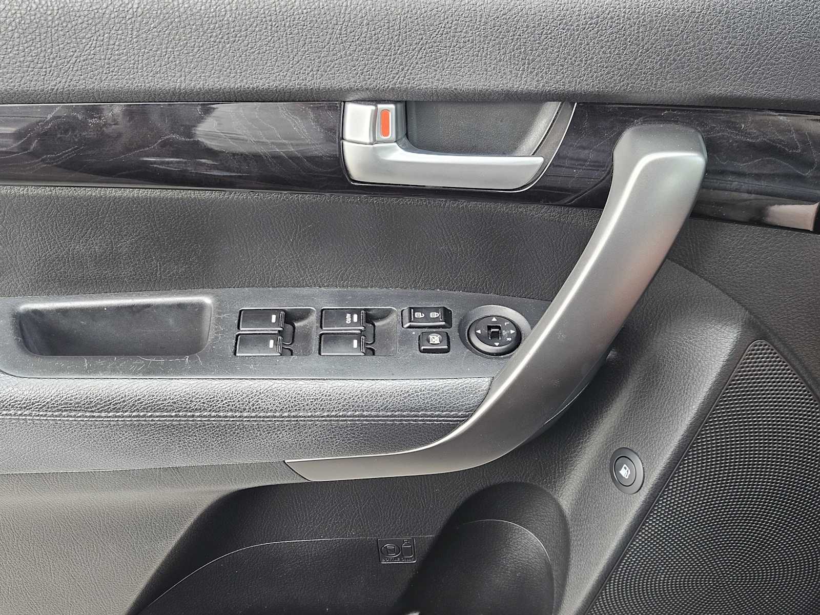 Thumbnail: 2015 Kia Sorento - 21