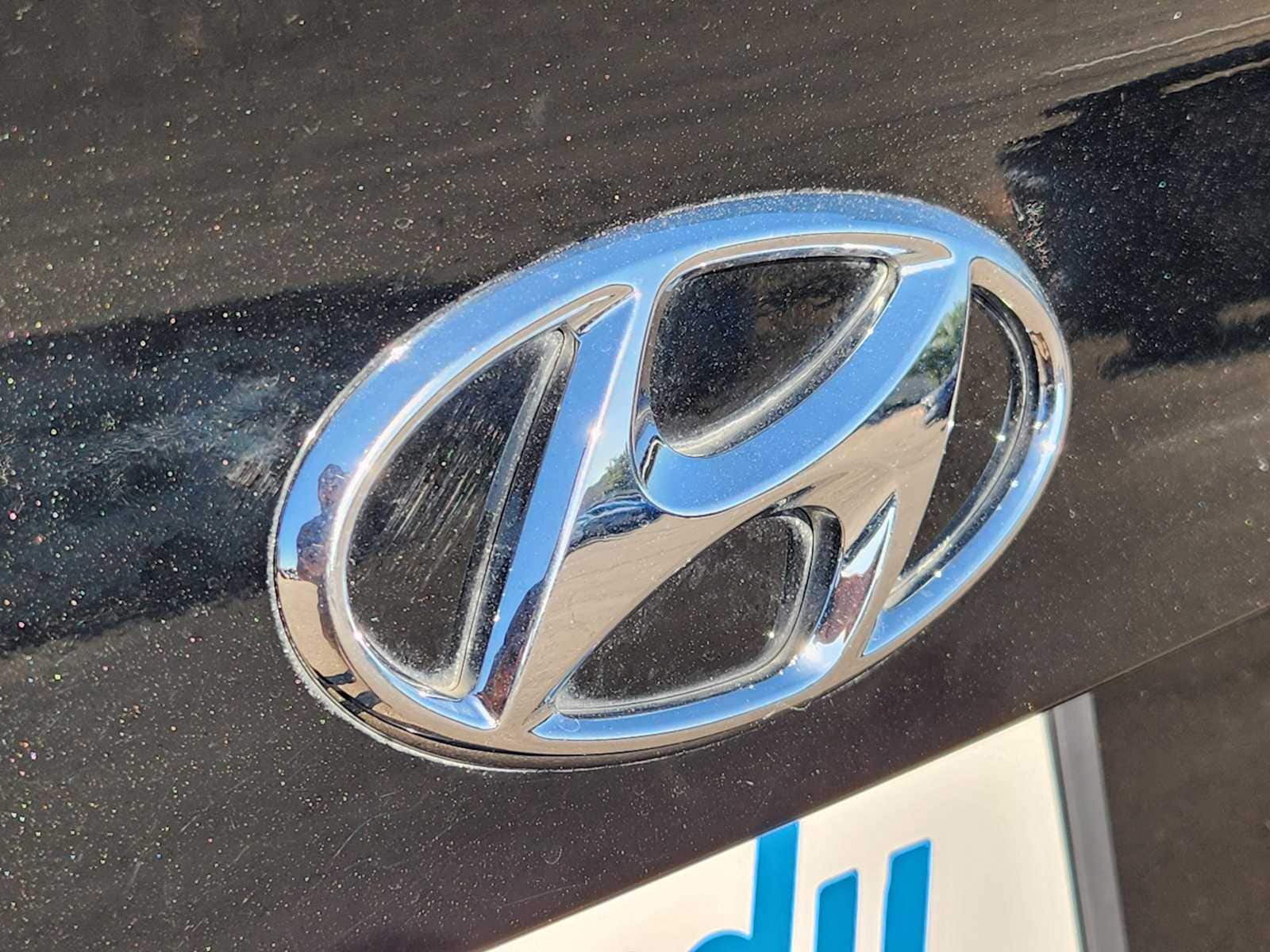 Thumbnail: 2015 Hyundai Sonata - 12