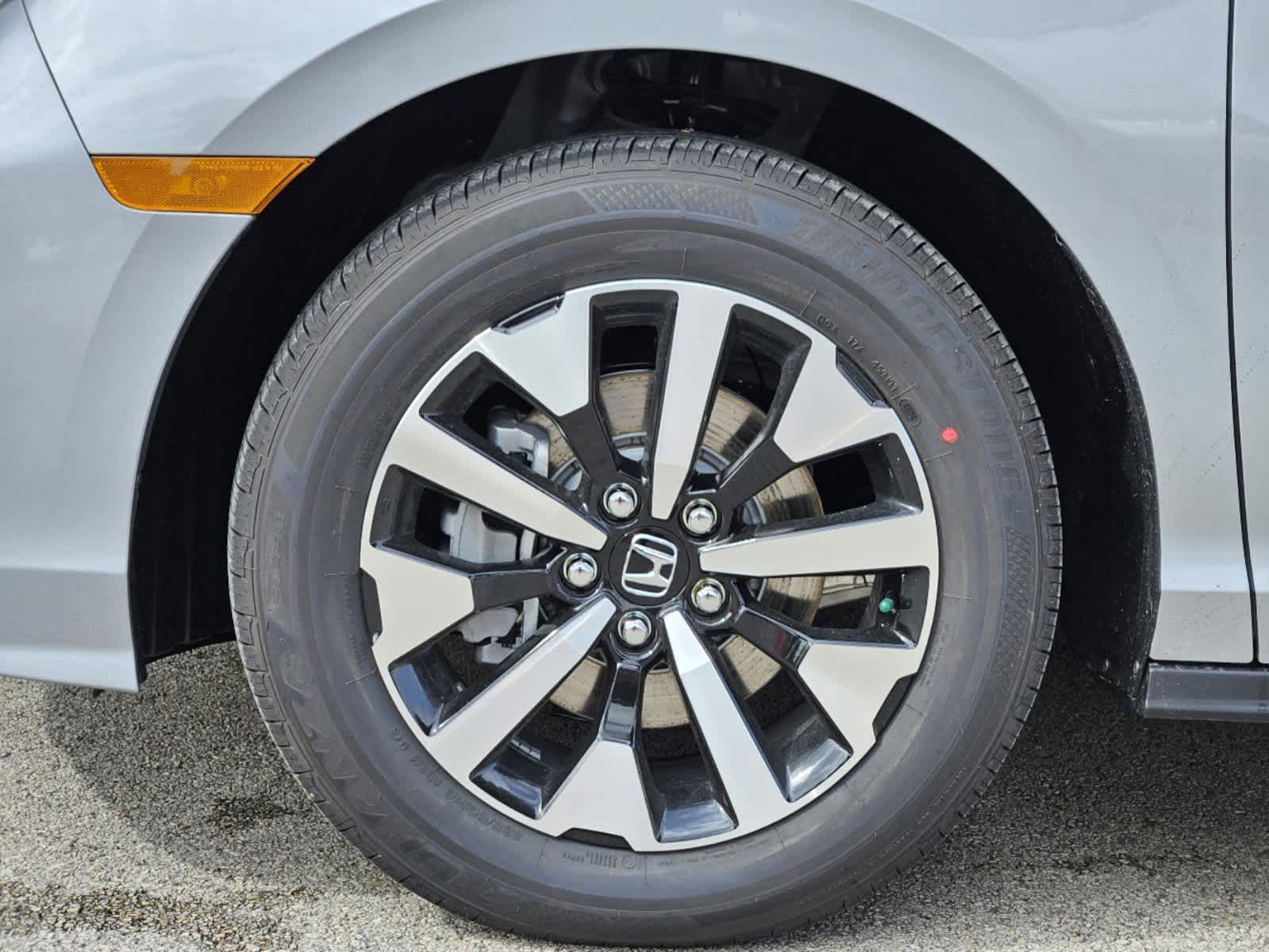 Thumbnail: 2026 Honda Odyssey - 8