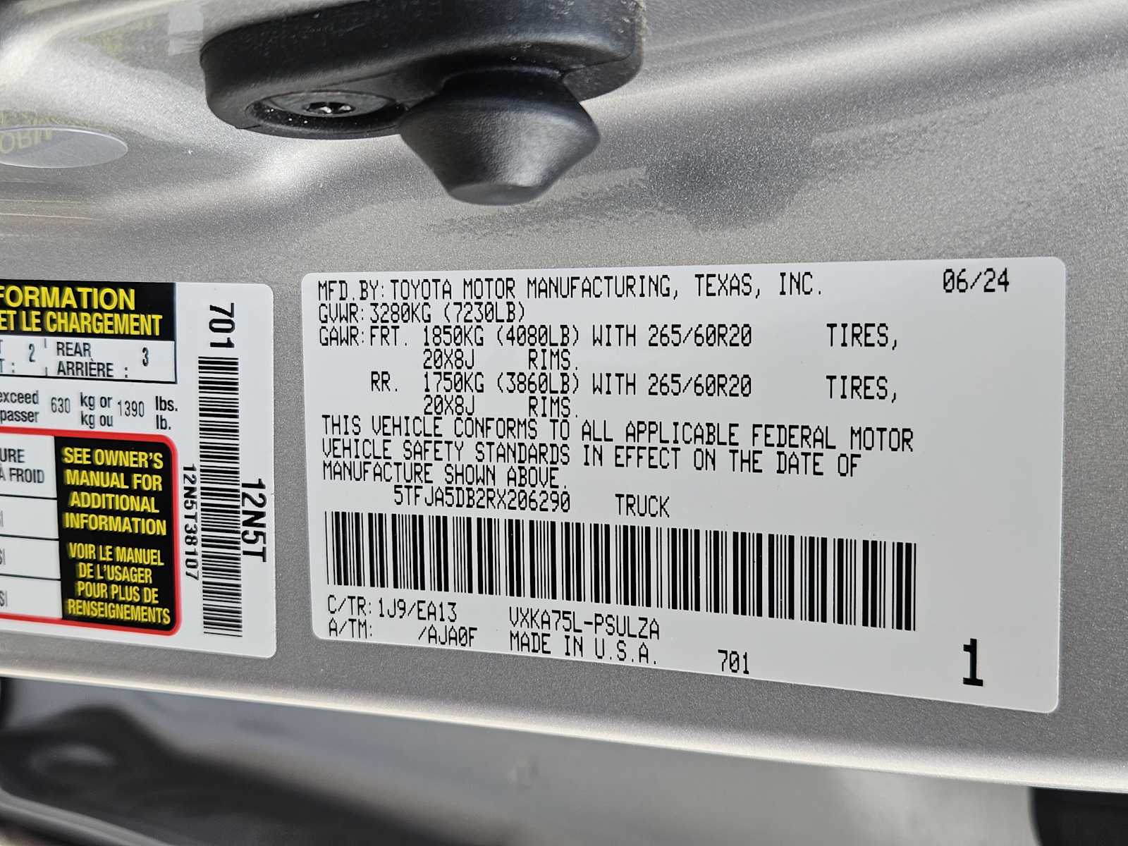 Thumbnail: 2024 Toyota Tundra - 32