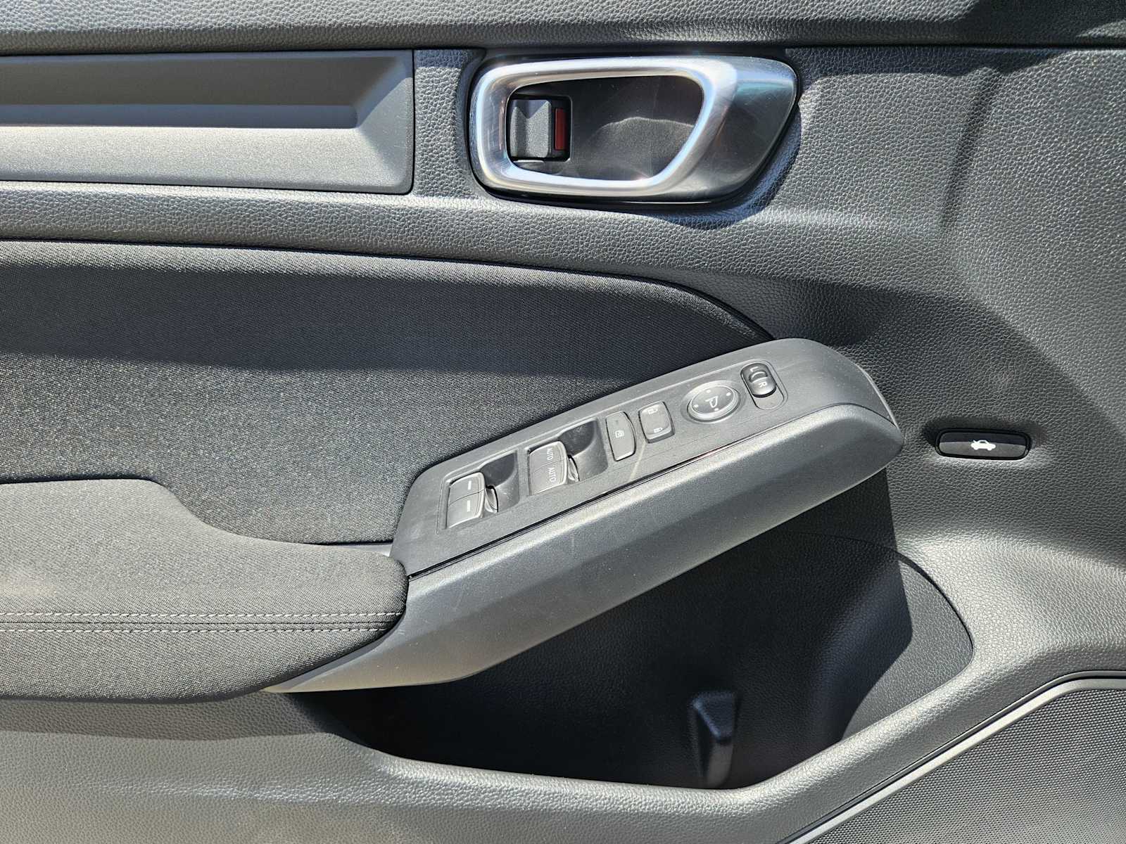 2025 Honda Civic LX - Photo 22