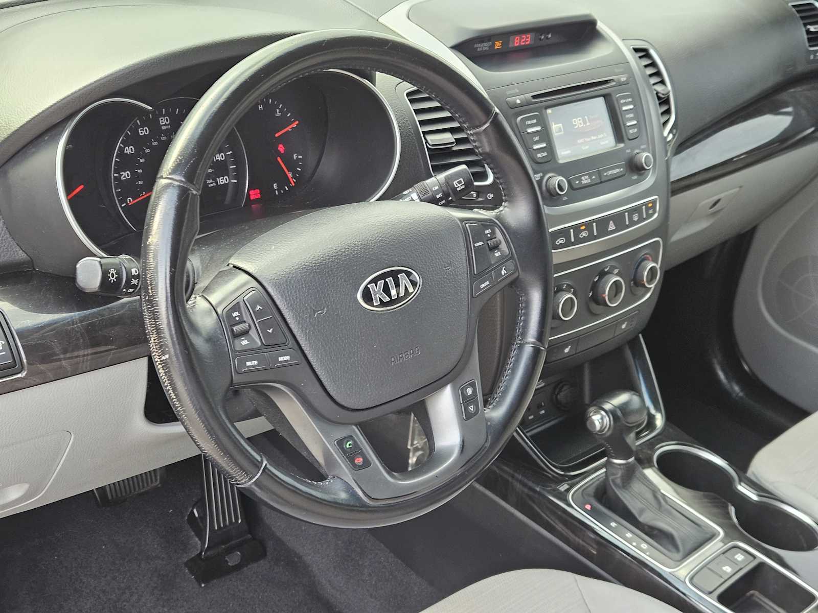 Thumbnail: 2015 Kia Sorento - 2