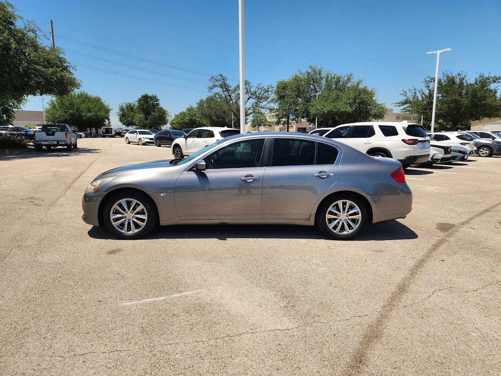 Used 2015 INFINITI Q40 Sedan