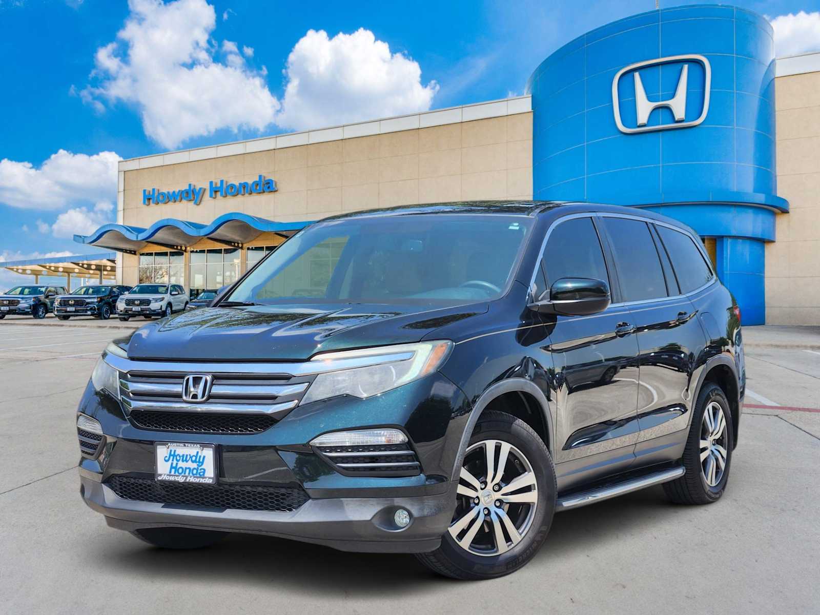 Thumbnail: 2017 Honda Pilot - 1