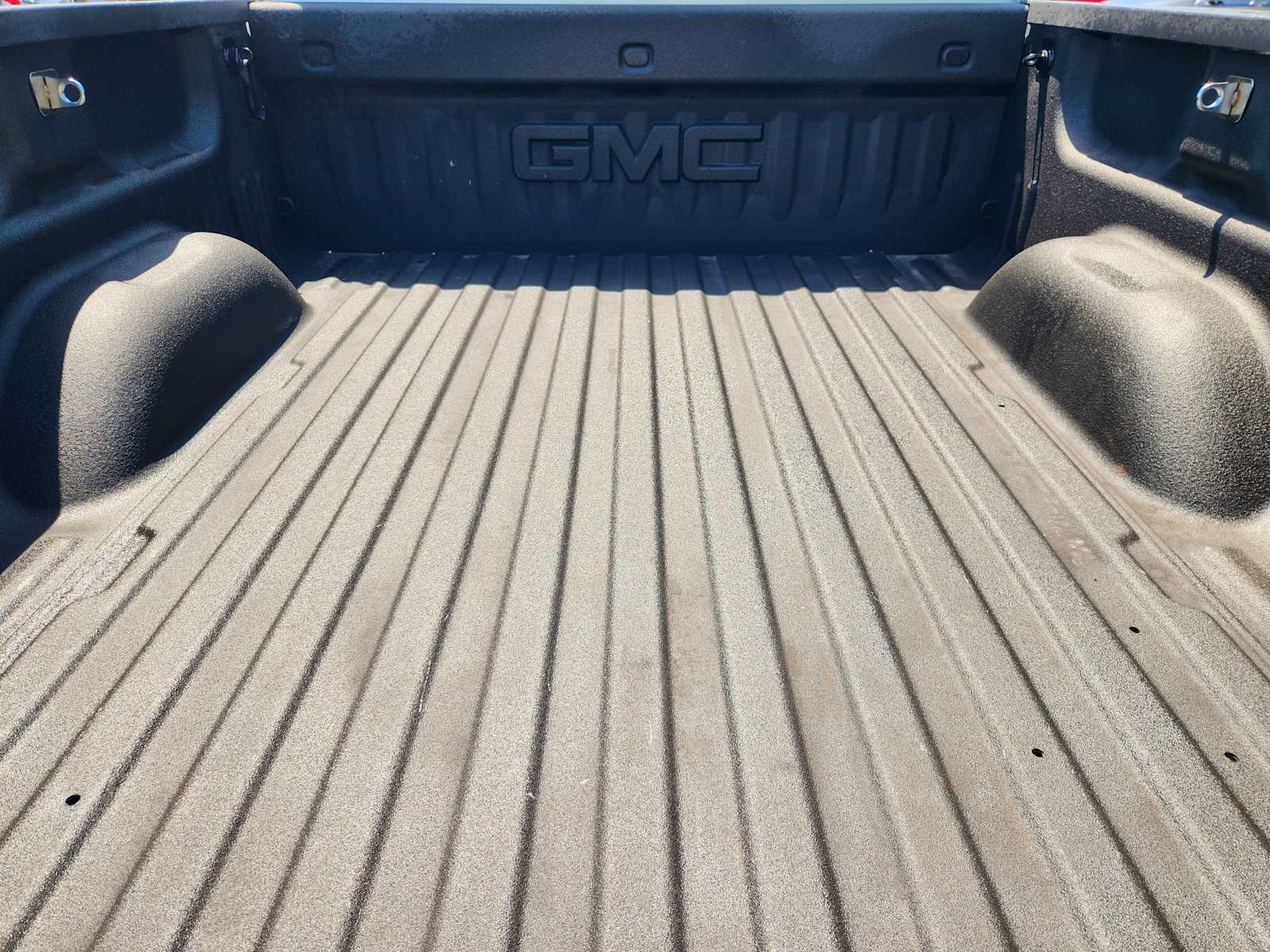 Thumbnail: 2018 GMC Sierra 1500 - 32