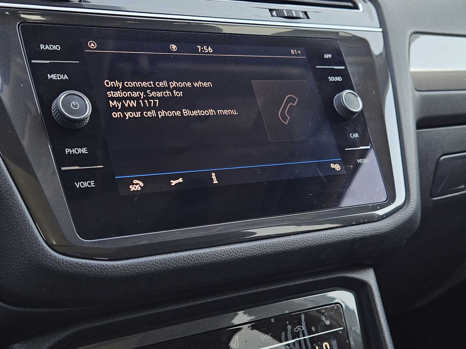 Thumbnail: 2023 Volkswagen Tiguan - 17