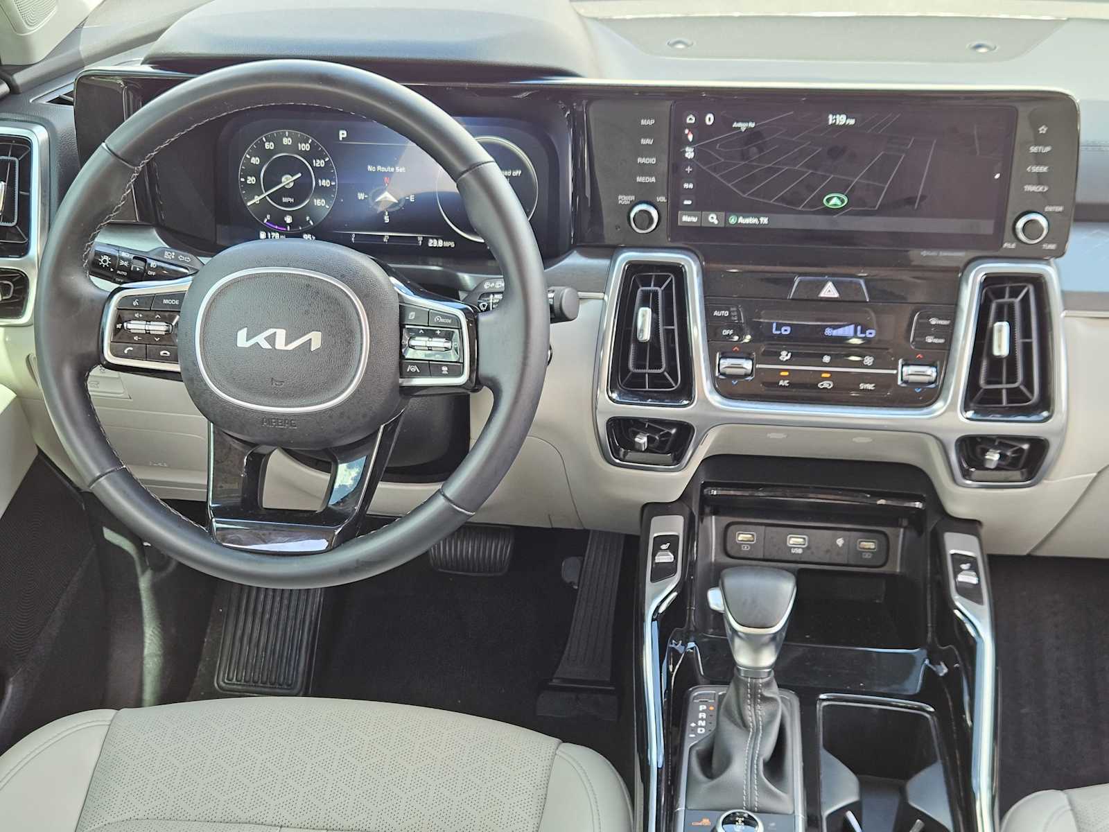 Thumbnail: 2023 Kia Sorento - 27