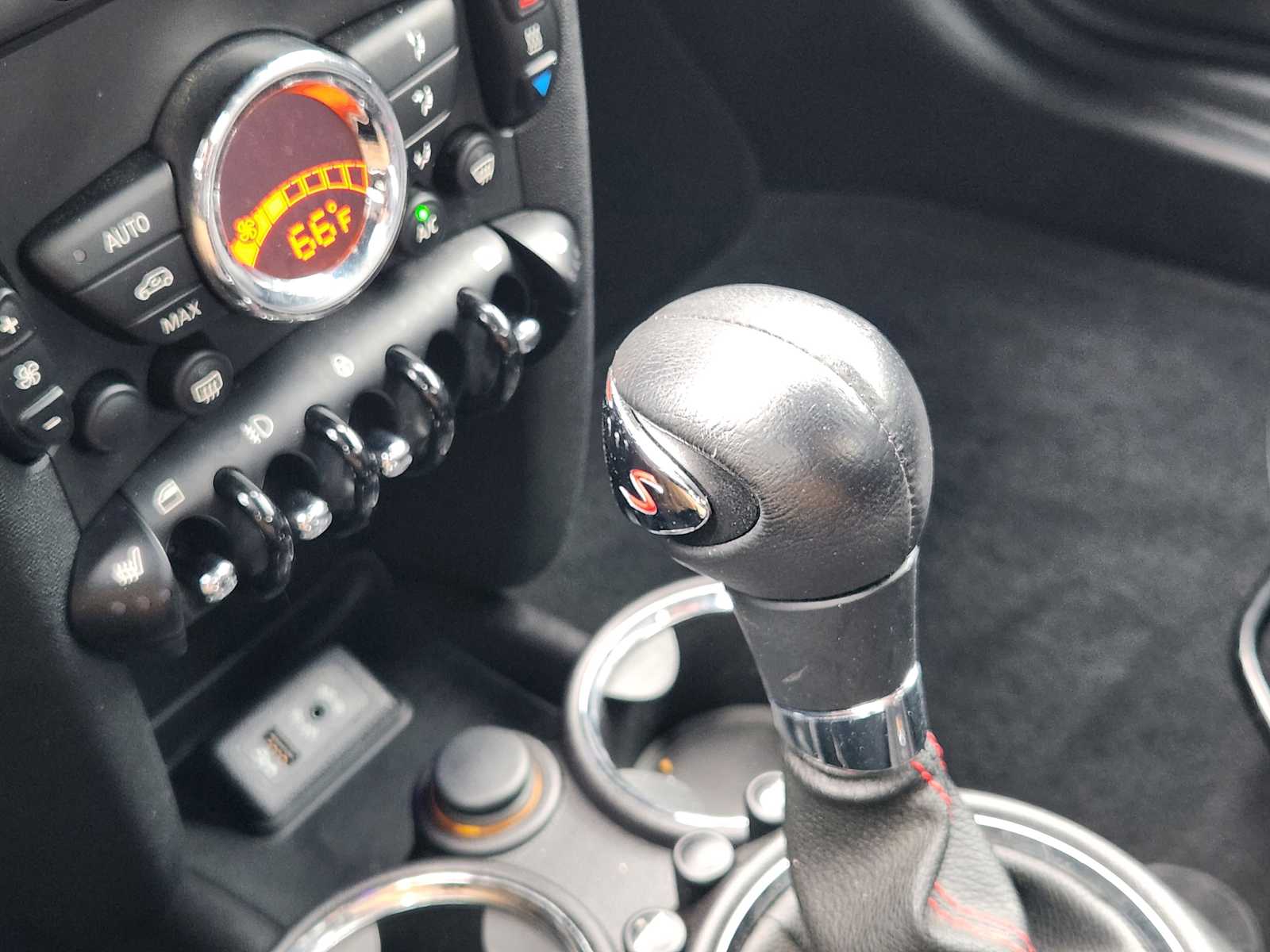 Thumbnail: 2015 MINI Cooper Coupe - 20