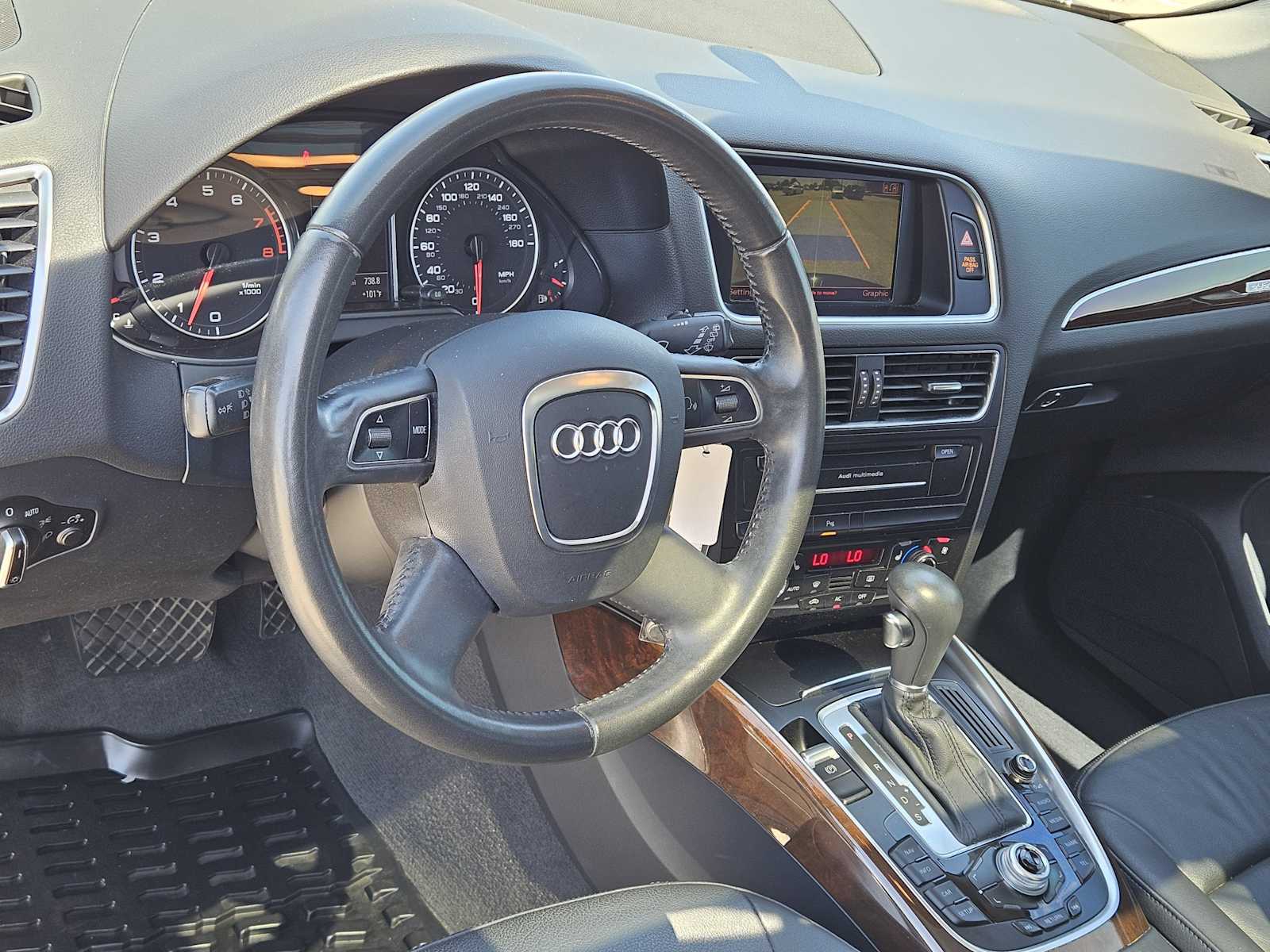 Thumbnail: 2010 Audi Q5 - 2
