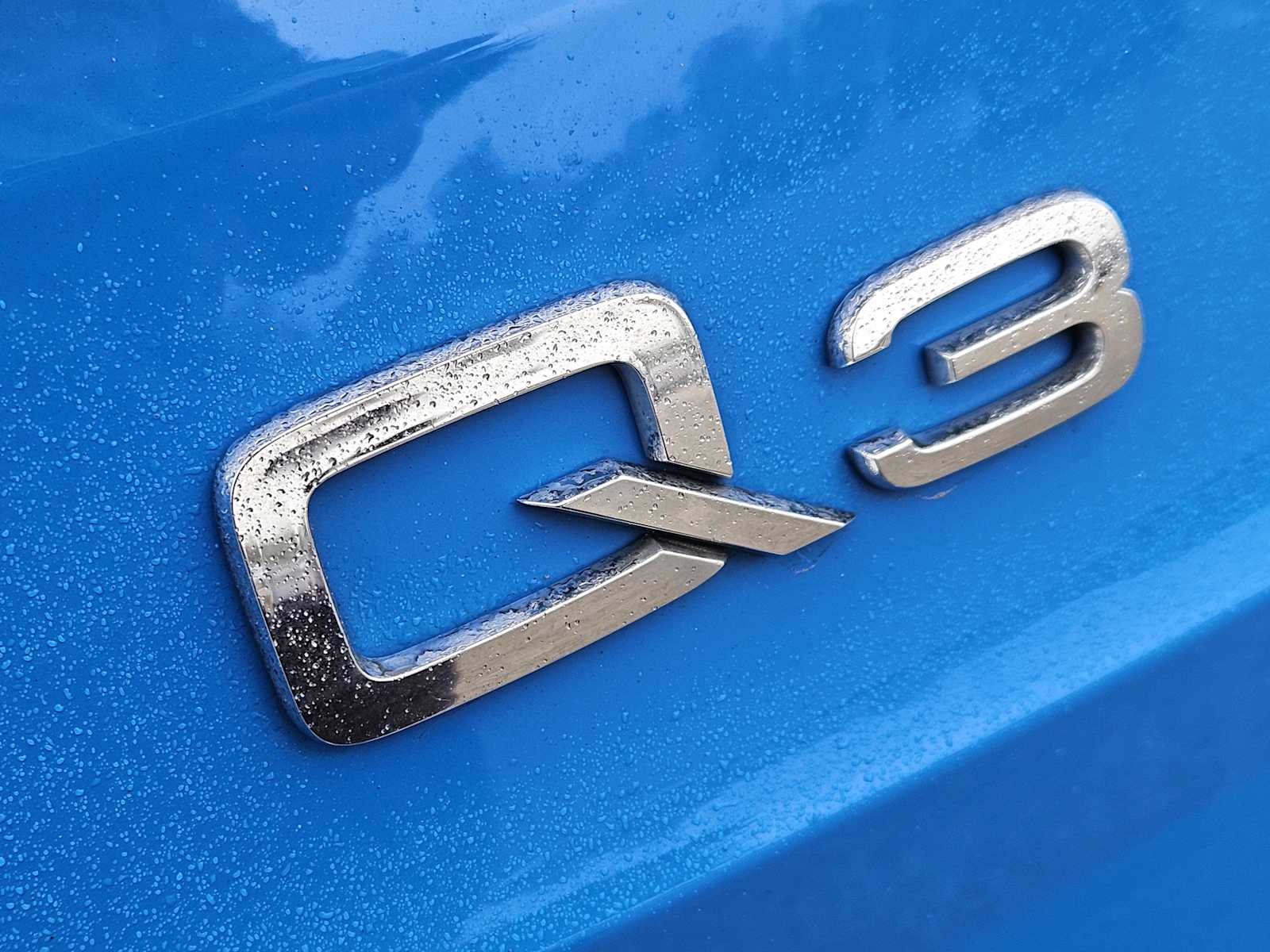 Thumbnail: 2020 Audi Q3 - 12