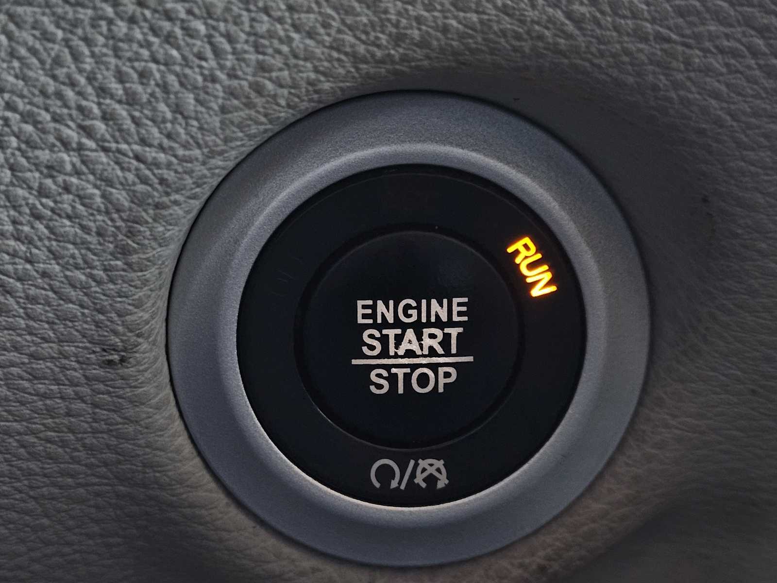 Thumbnail: 2018 Chrysler Pacifica - 20