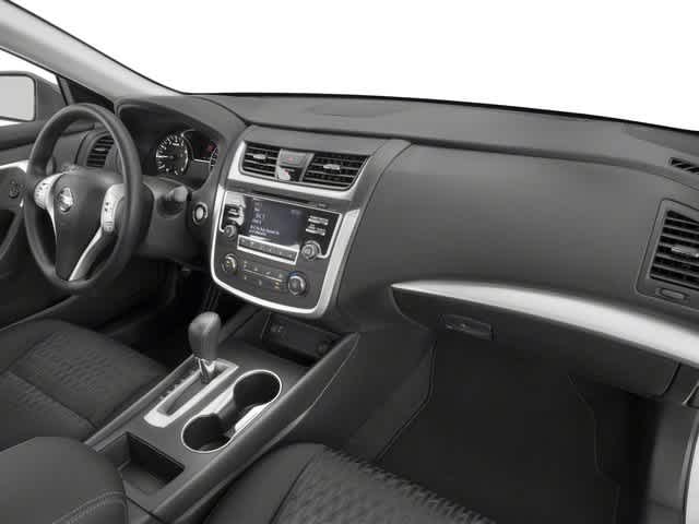 Thumbnail: 2018 Nissan Altima - 18