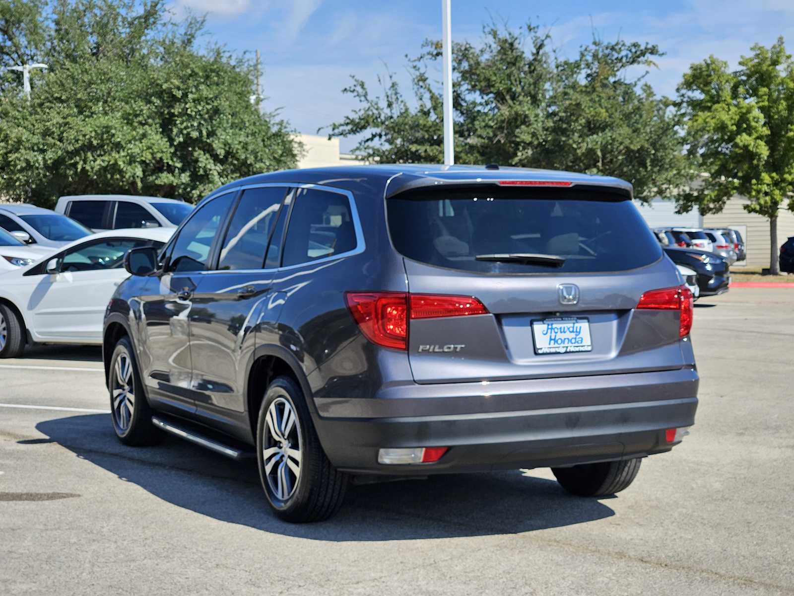 Thumbnail: 2018 Honda Pilot - 6