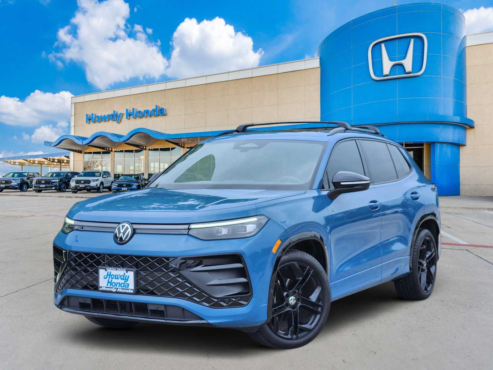 Thumbnail: 2025 Volkswagen Tiguan - 1