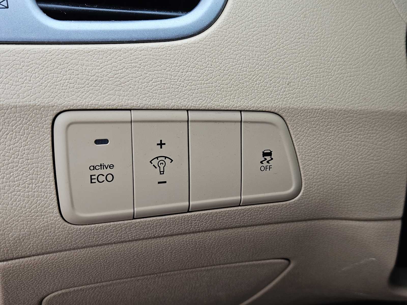 Thumbnail: 2012 Hyundai Elantra - 19