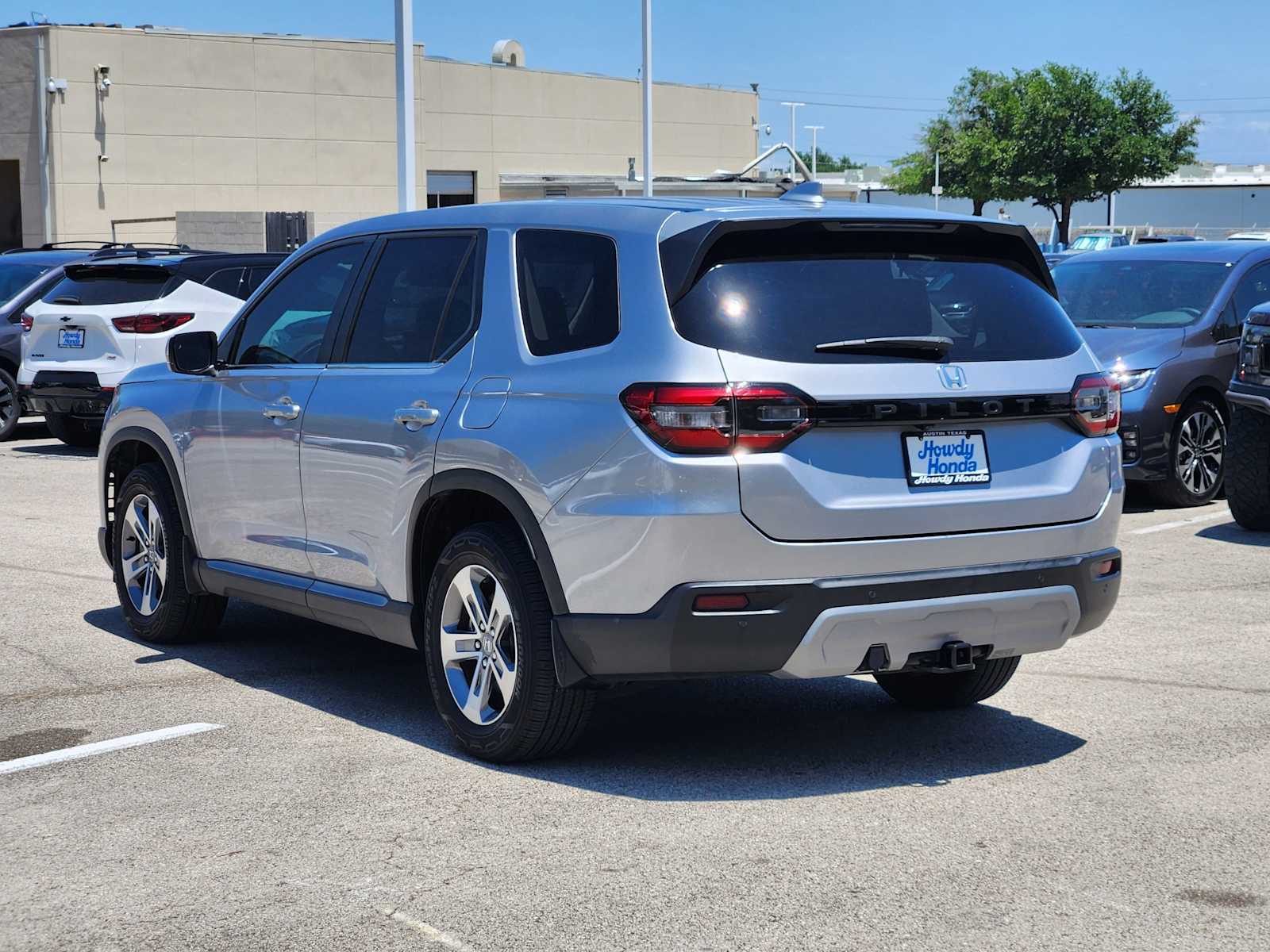 Thumbnail: 2023 Honda Pilot - 5