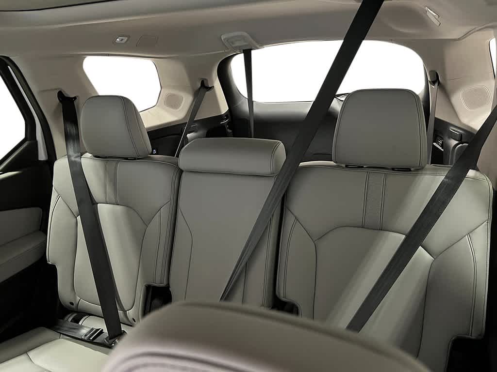 2025 Honda Pilot Touring 27