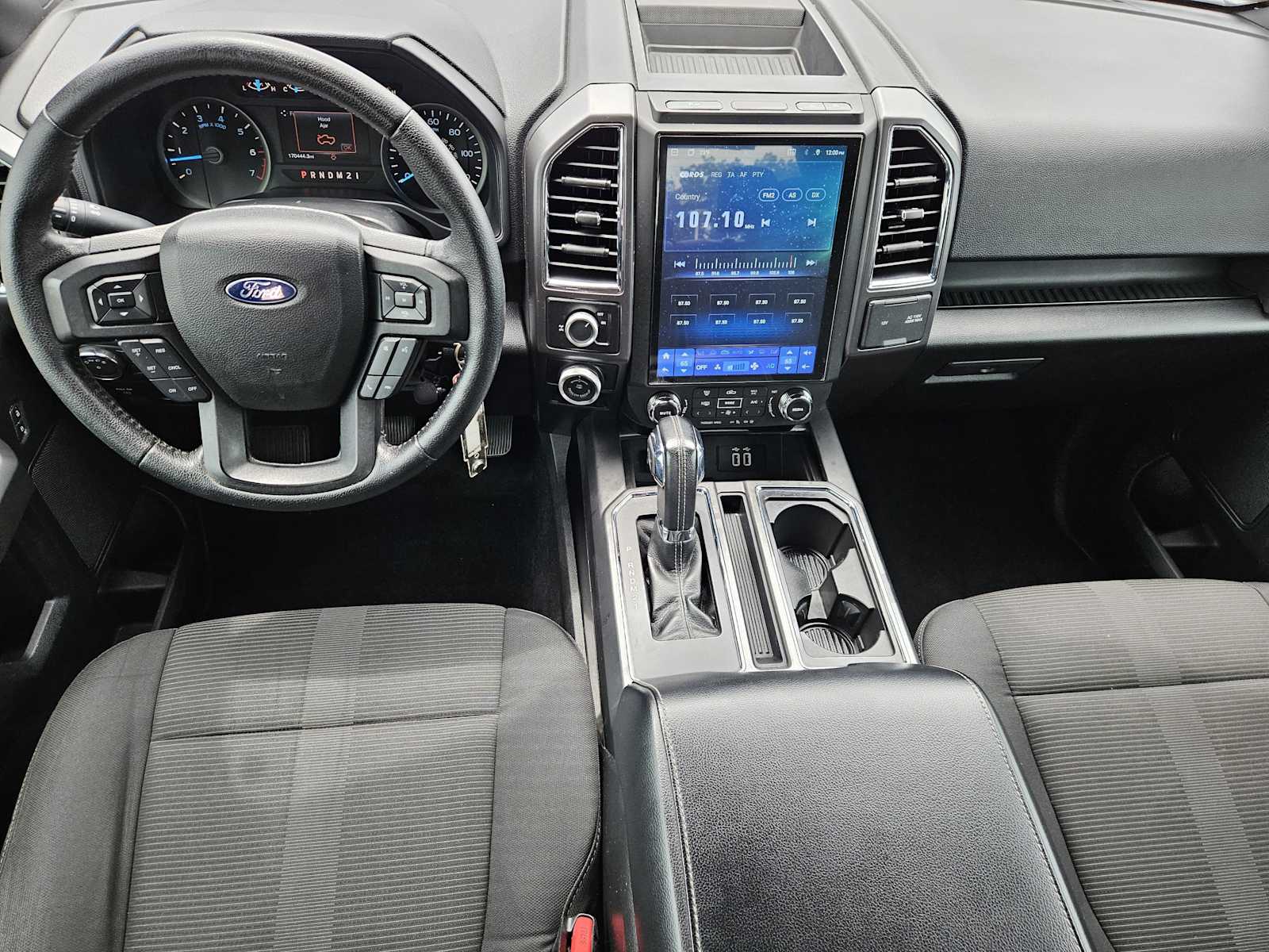 2016 Ford F-150 XLT 24