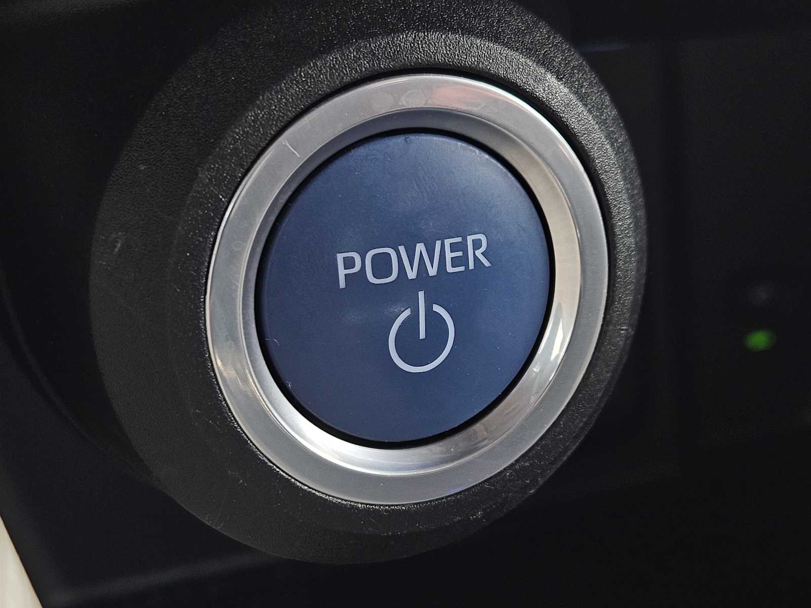 Thumbnail: 2021 Toyota Venza - 21