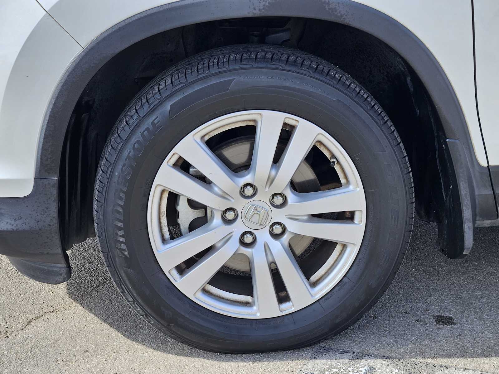 Thumbnail: 2016 Honda Pilot - 9