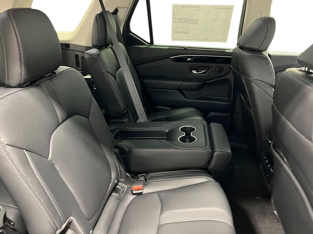 Thumbnail: 2025 Honda Pilot - 38