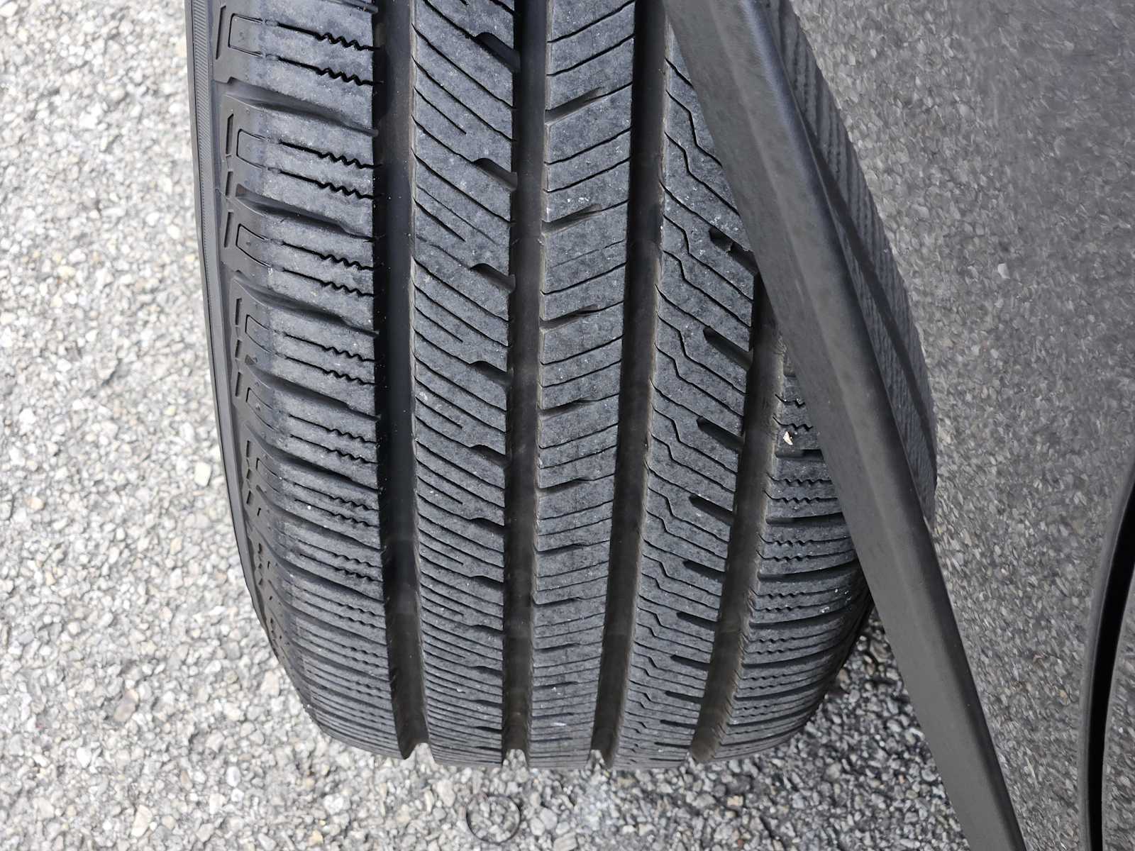 Thumbnail: 2017 Toyota RAV4 - 10