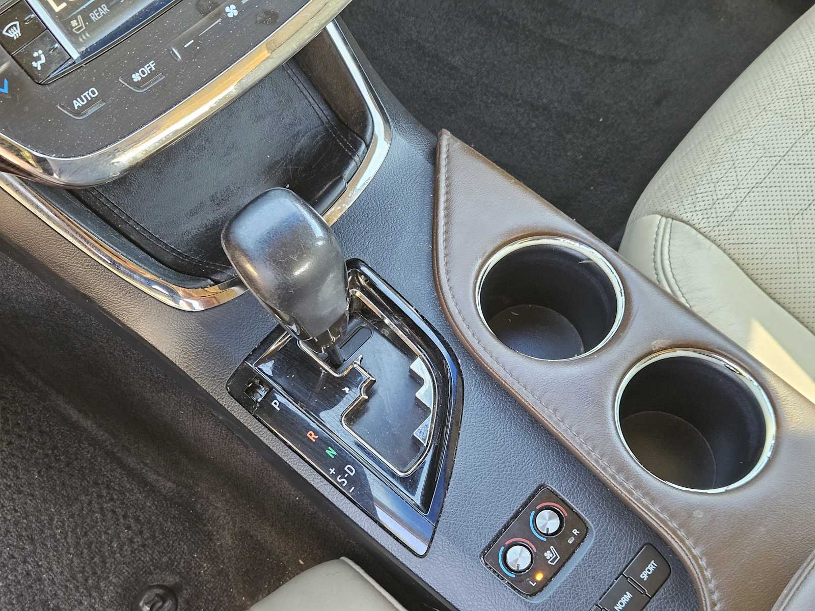 Thumbnail: 2014 Toyota Avalon - 20