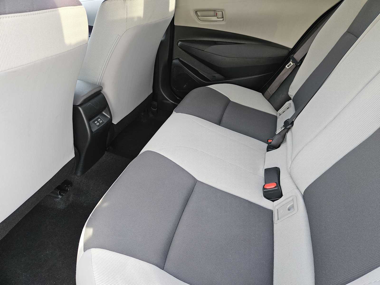 Thumbnail: 2023 Toyota Corolla - 28