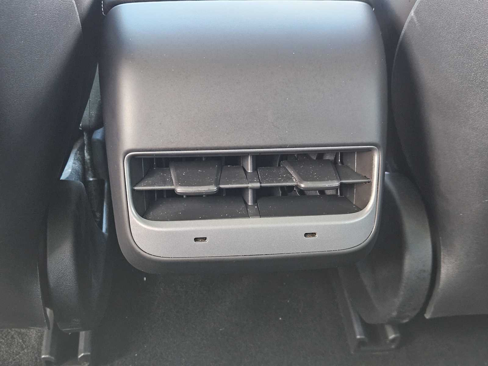 Thumbnail: 2022 Tesla Model 3 - 28