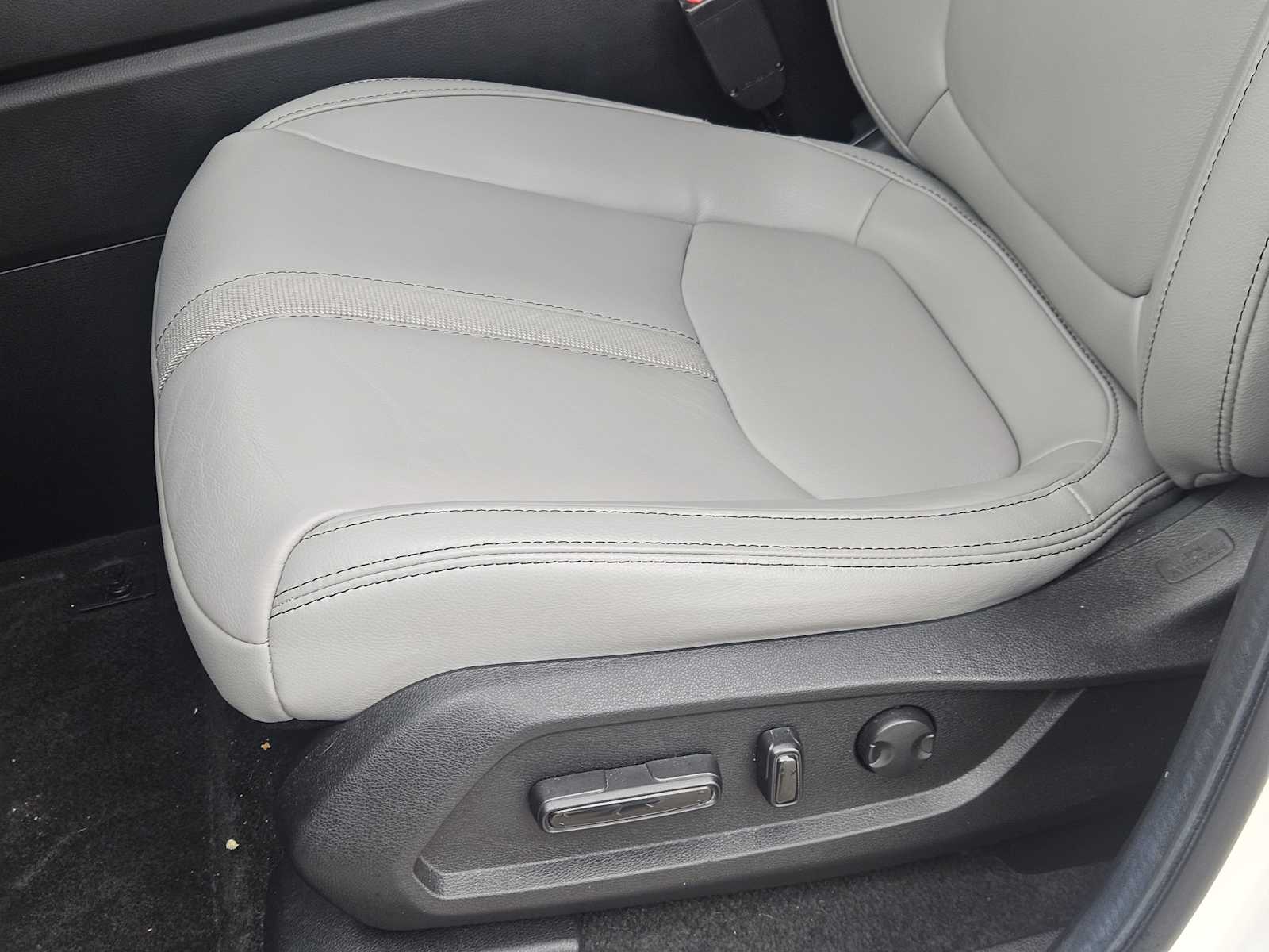 2023 Honda Pilot Touring 23